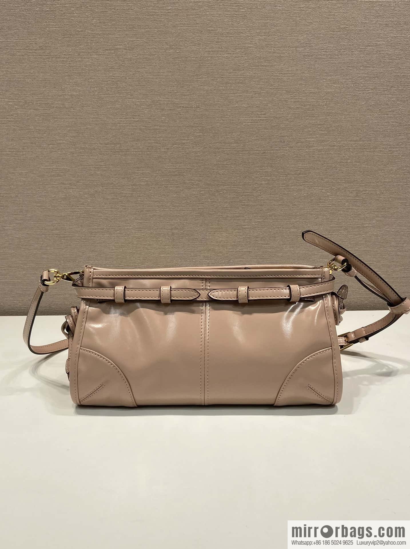 PRADA 🎉 LusSo lf oil wax leather 🎉 1BA215 messenger bag 🎉 pink