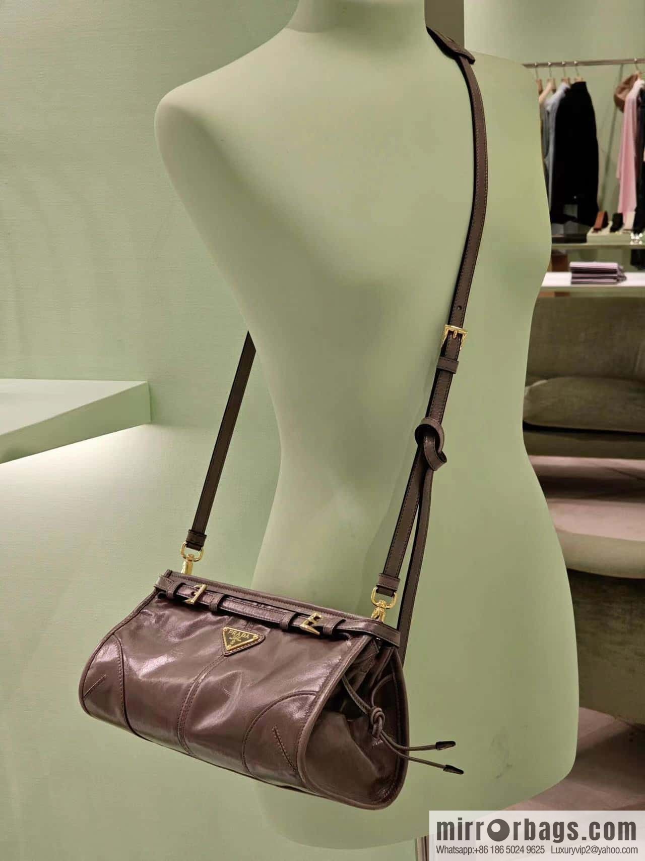 PRADA 🎉 LusSo lf oil wax leather 🎉 1BA215 messenger bag 🎉 grey