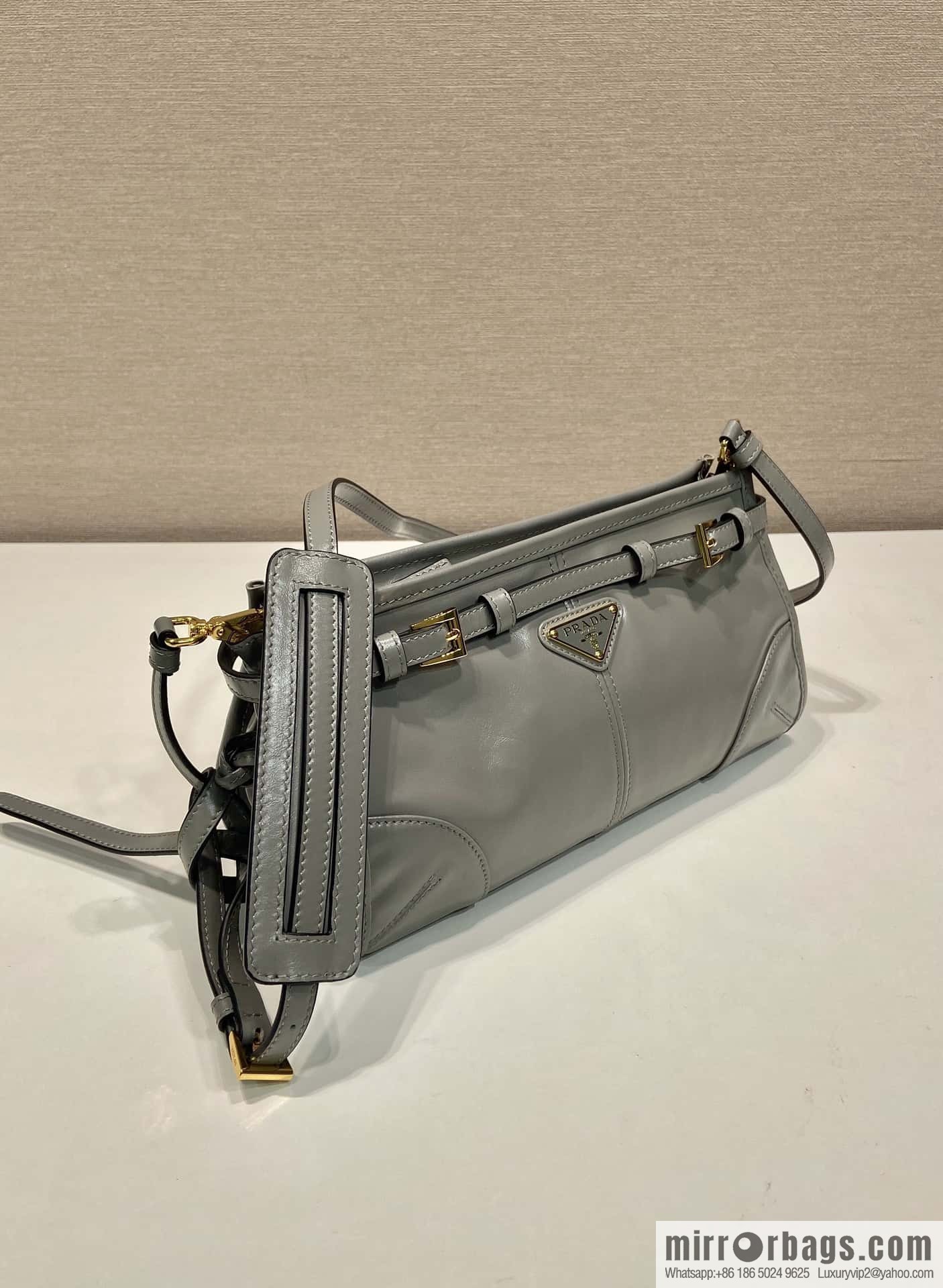 PRADA 🎉 LusSo lf oil wax leather 🎉 1BA215 messenger bag 🎉 grey