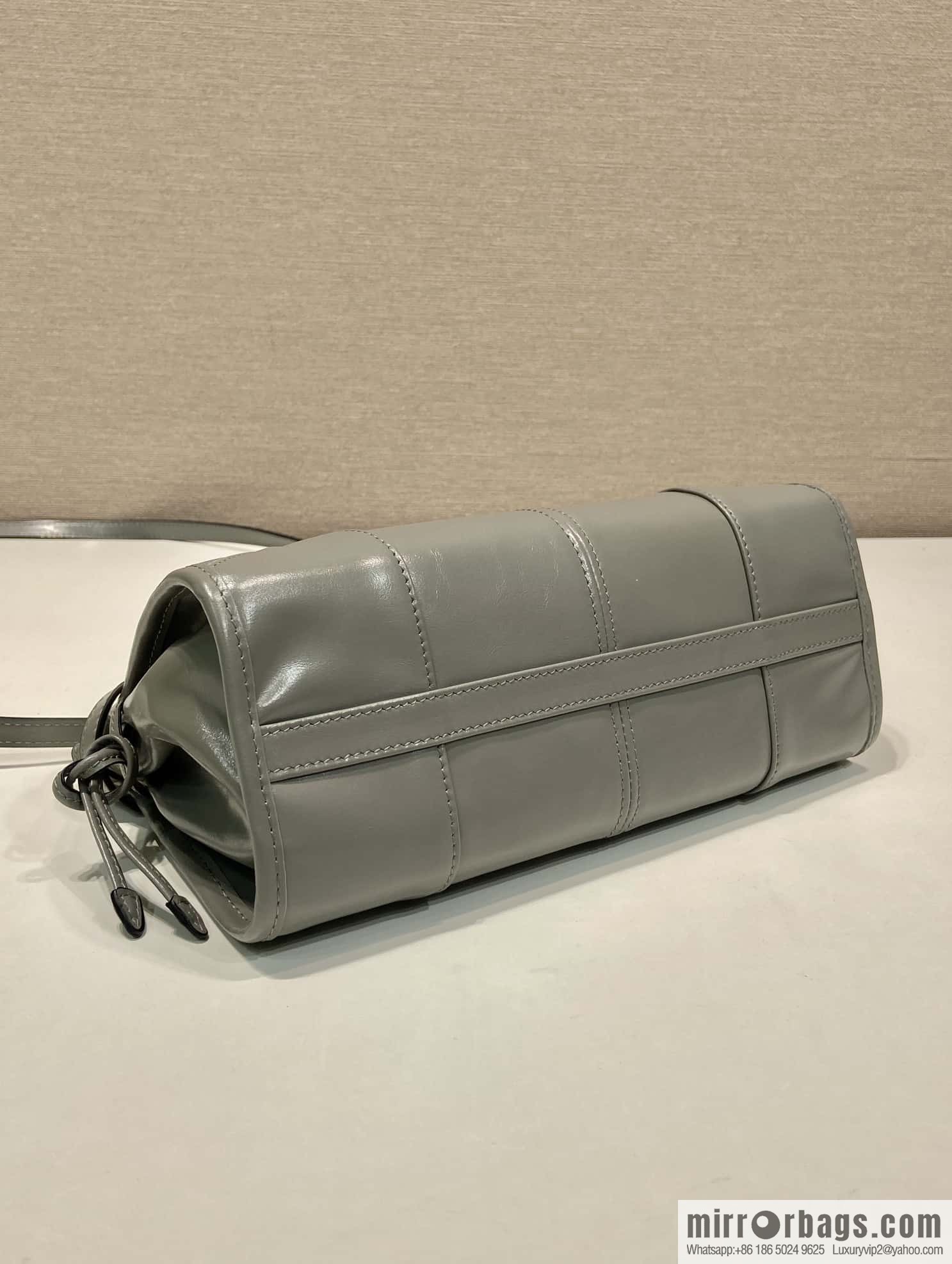PRADA 🎉 LusSo lf oil wax leather 🎉 1BA215 messenger bag 🎉 grey