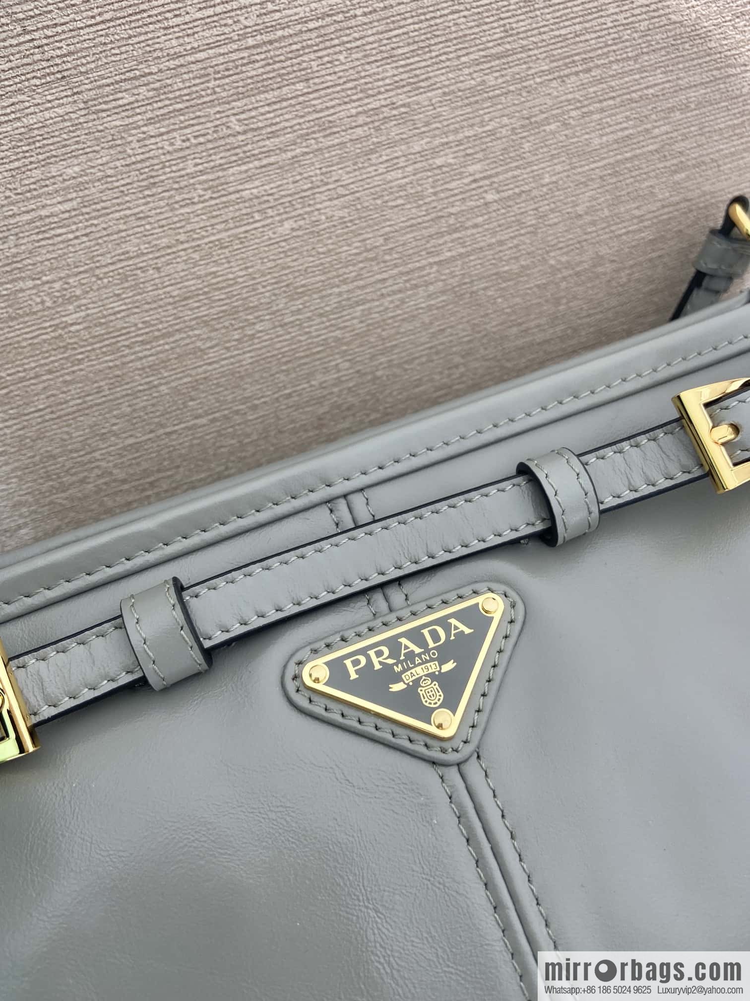 PRADA 🎉 LusSo lf oil wax leather 🎉 1BA215 messenger bag 🎉 grey