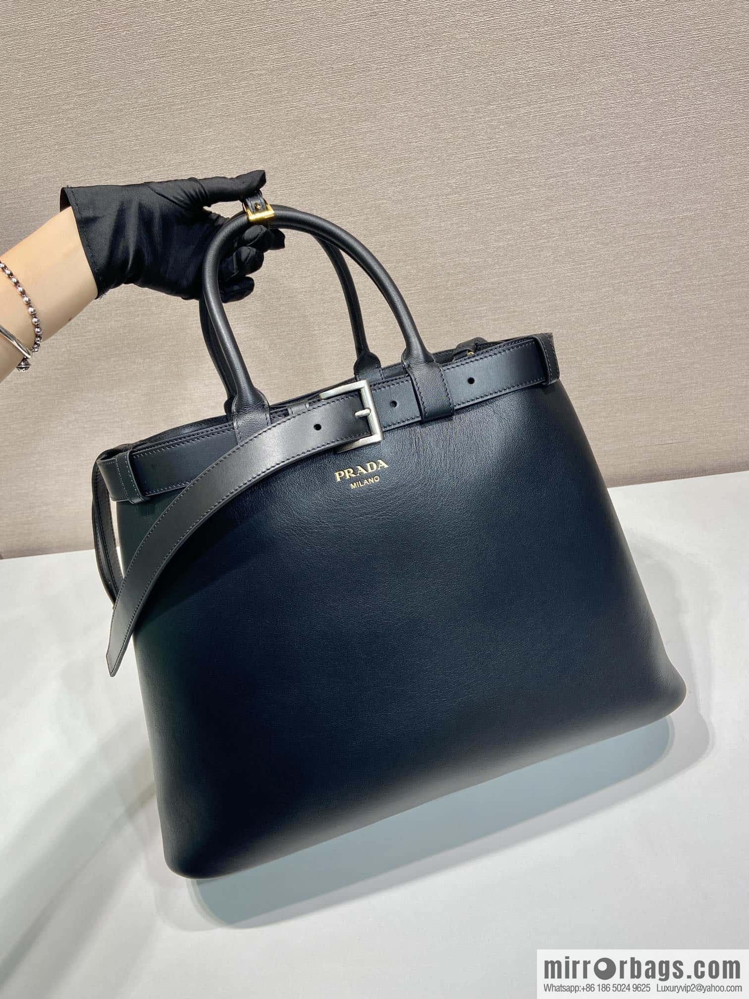 PRADA 🎉 new men's 🎉 1BA419 plus size