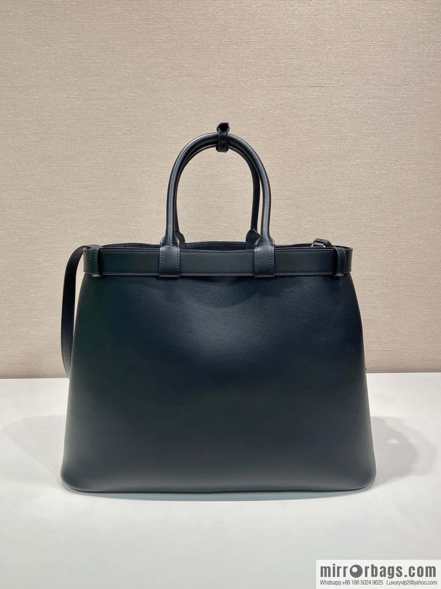 PRADA 🎉 new men's 🎉 1BA419 plus size
