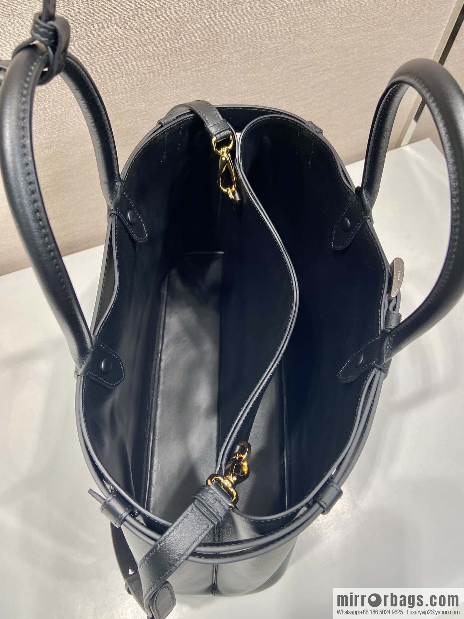 PRADA 🎉 new men's 🎉 1BA419 plus size