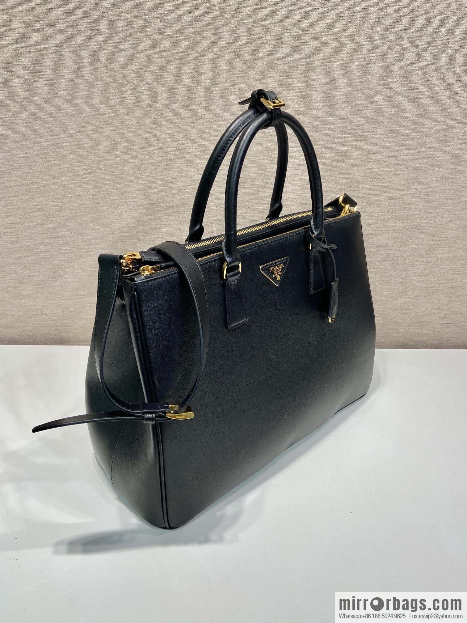 PRADA 🎉 new killer bag 🎉 1BA802 extra large plain weave 🎉 black