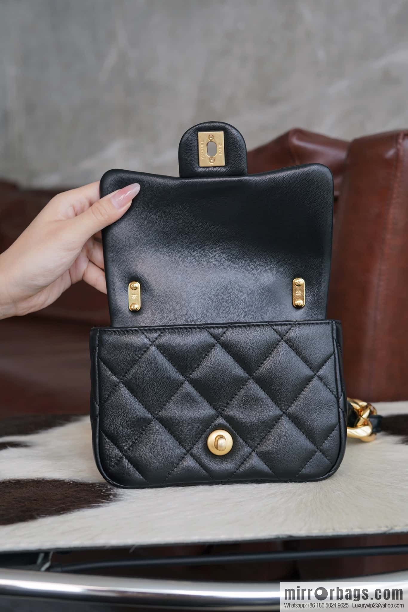 𝗖𝗵𝗮𝗻𝗲𝗹 𝟮𝟮𝘀 thick chain cf armpit bag Genuine leather AS3213