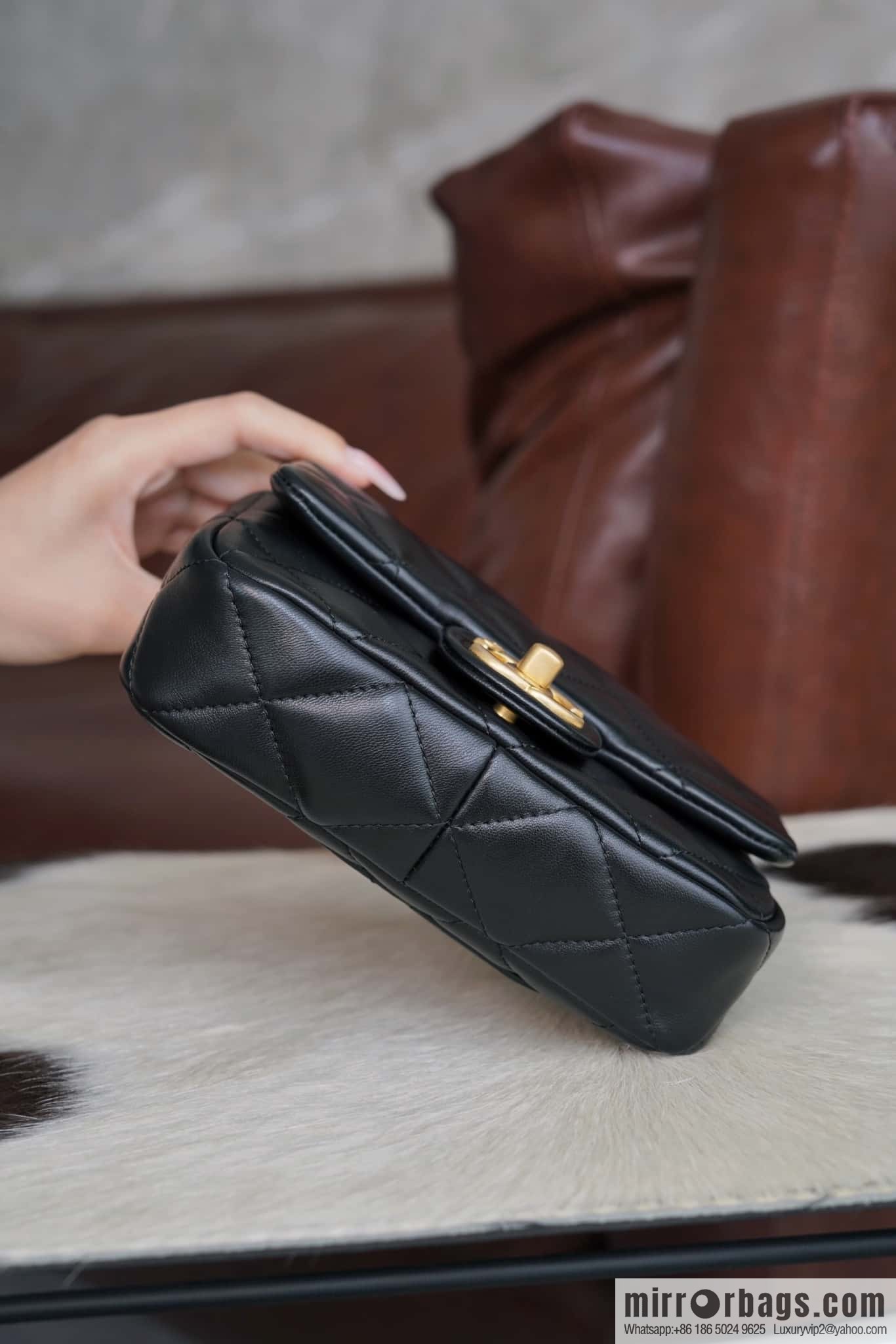 𝗖𝗵𝗮𝗻𝗲𝗹 𝟮𝟮𝘀 thick chain cf armpit bag Genuine leather AS3213