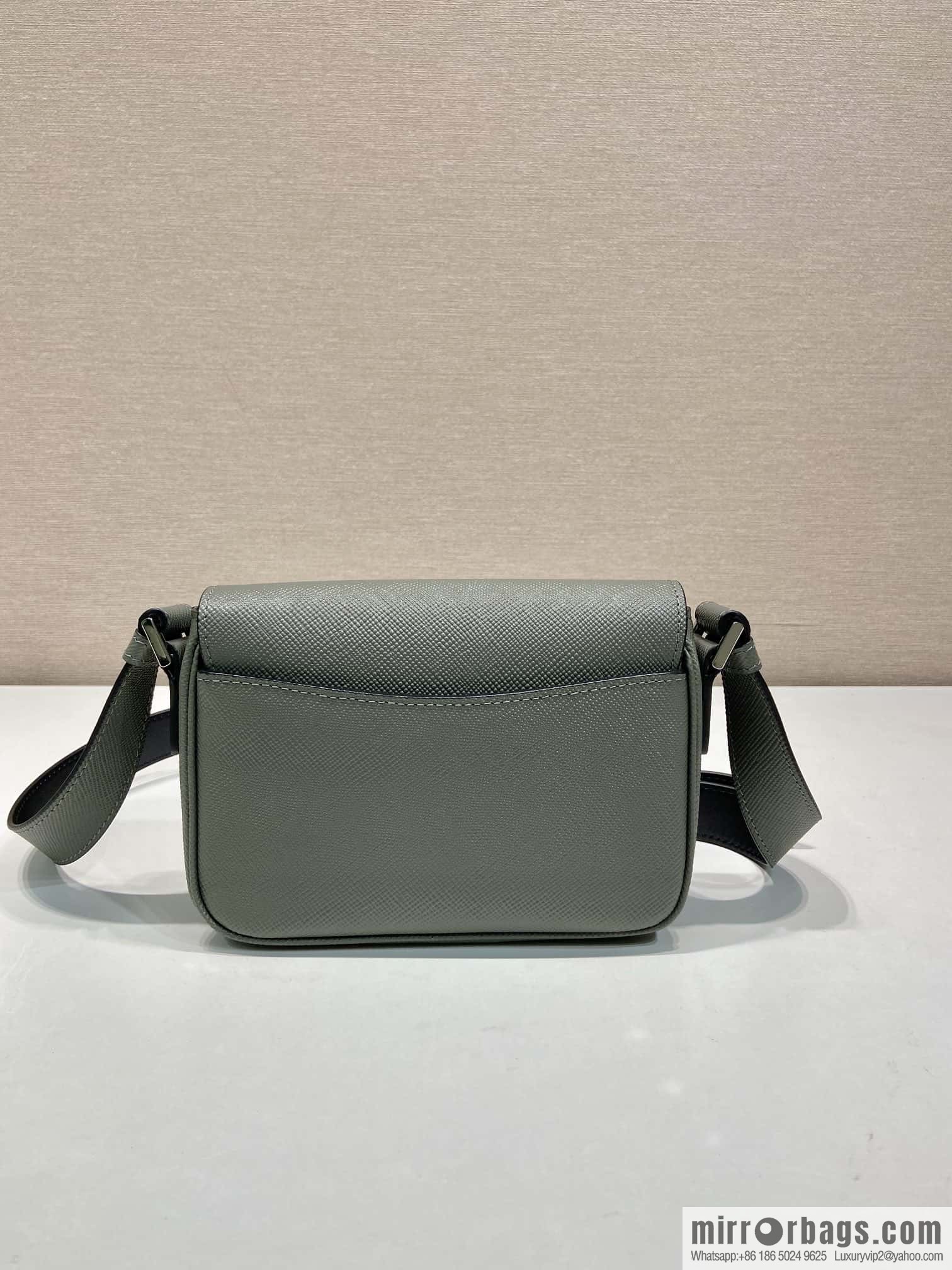 PRADA 🎉 new 🎉 2VD065 shoulder bag new color🎉🎉
