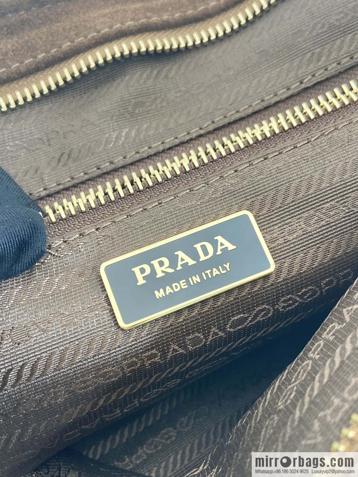 PRADA 🎉 LusSo lf fleece 🎉 1BA439 extra large🎉🎉