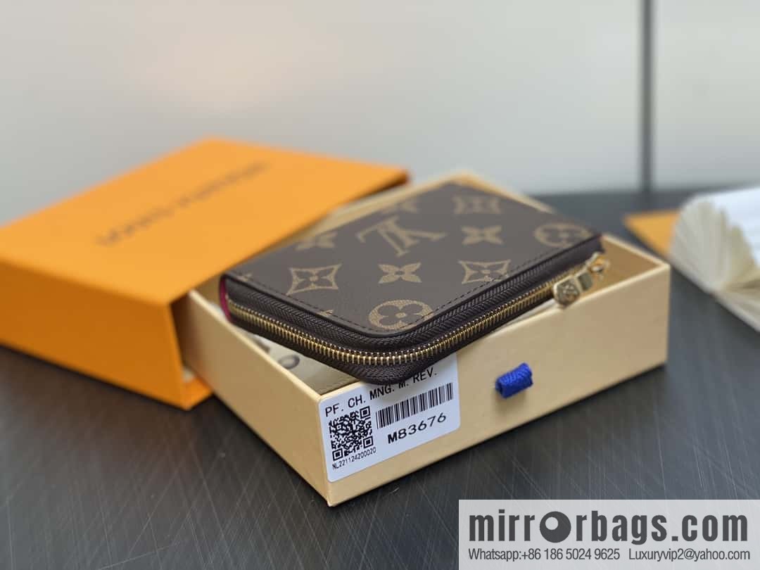 [Original order boutique] M83676 presbyopia rose red, zipper wallet series NEW Noah Compact wallet