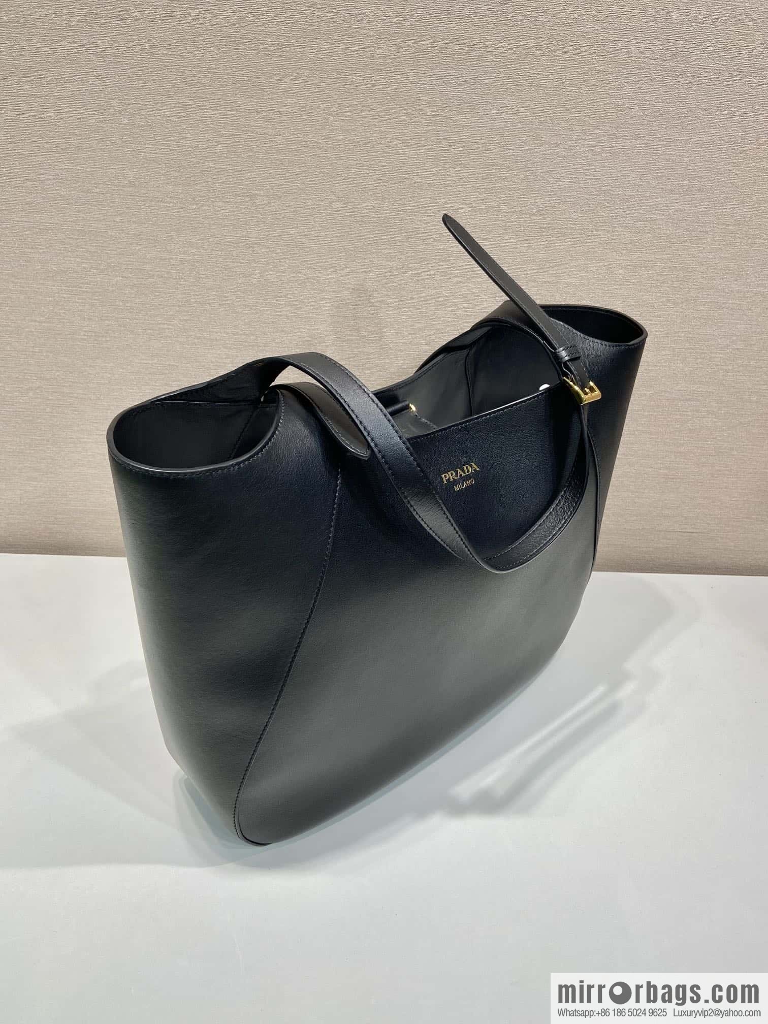 PRADA 🎉 new tote bag 🎉 1BG512 🎉🎉 black