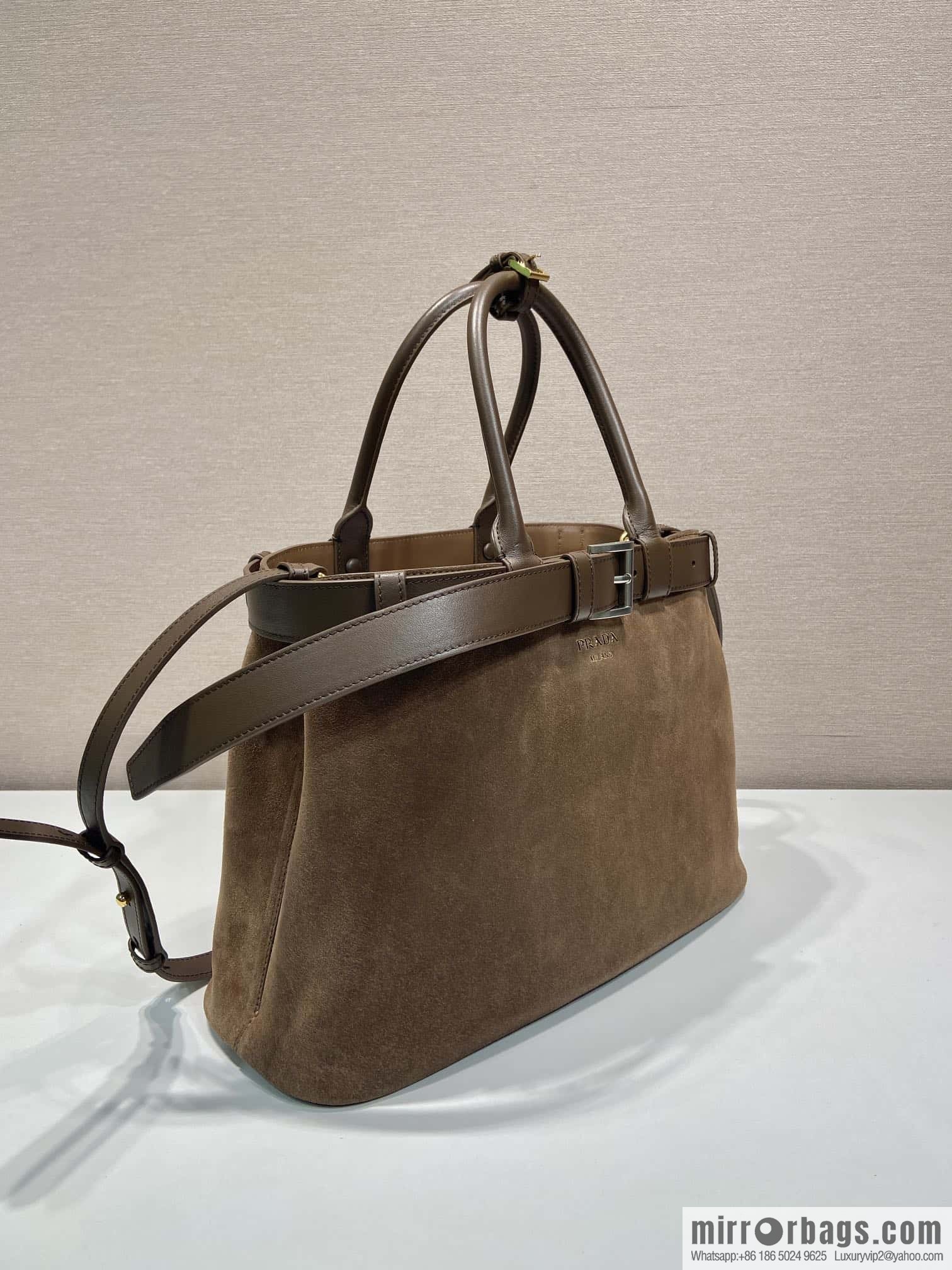 PRADA 🎉 new women's bag 🎉 1BA416 large fleece leather🎉