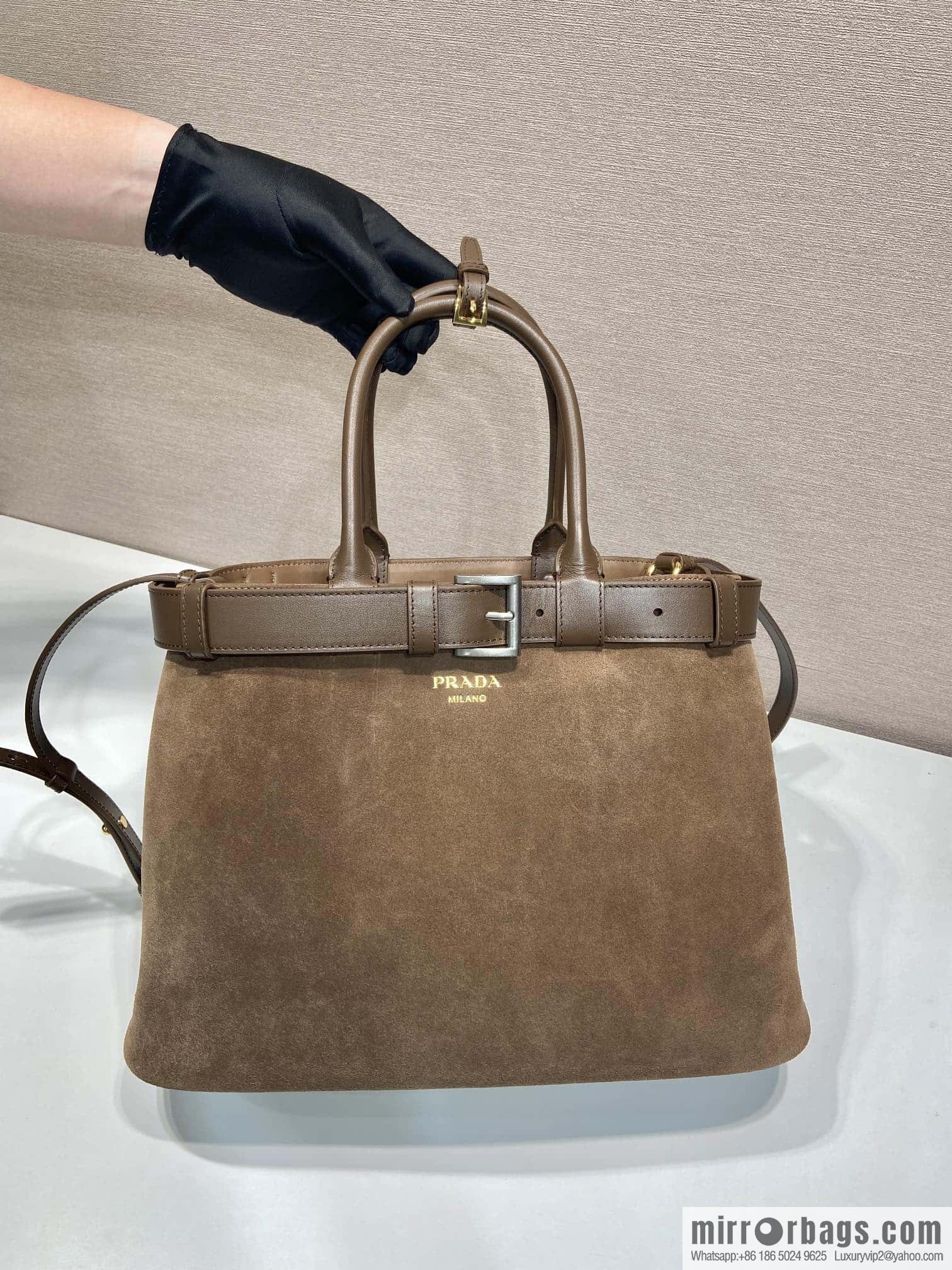 PRADA 🎉 new women's bag 🎉 1BA416 large fleece leather🎉