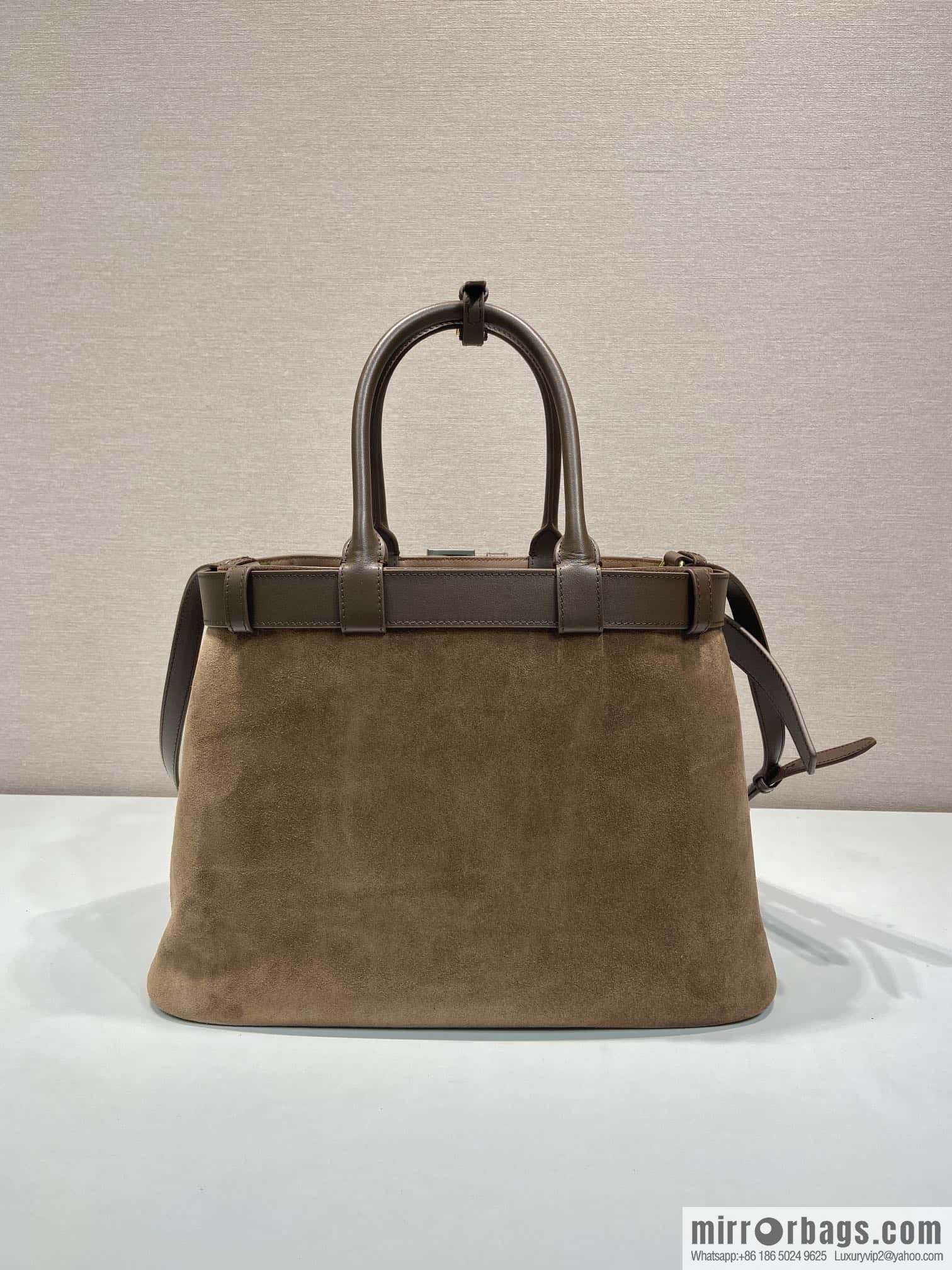 PRADA 🎉 new women's bag 🎉 1BA416 large fleece leather🎉