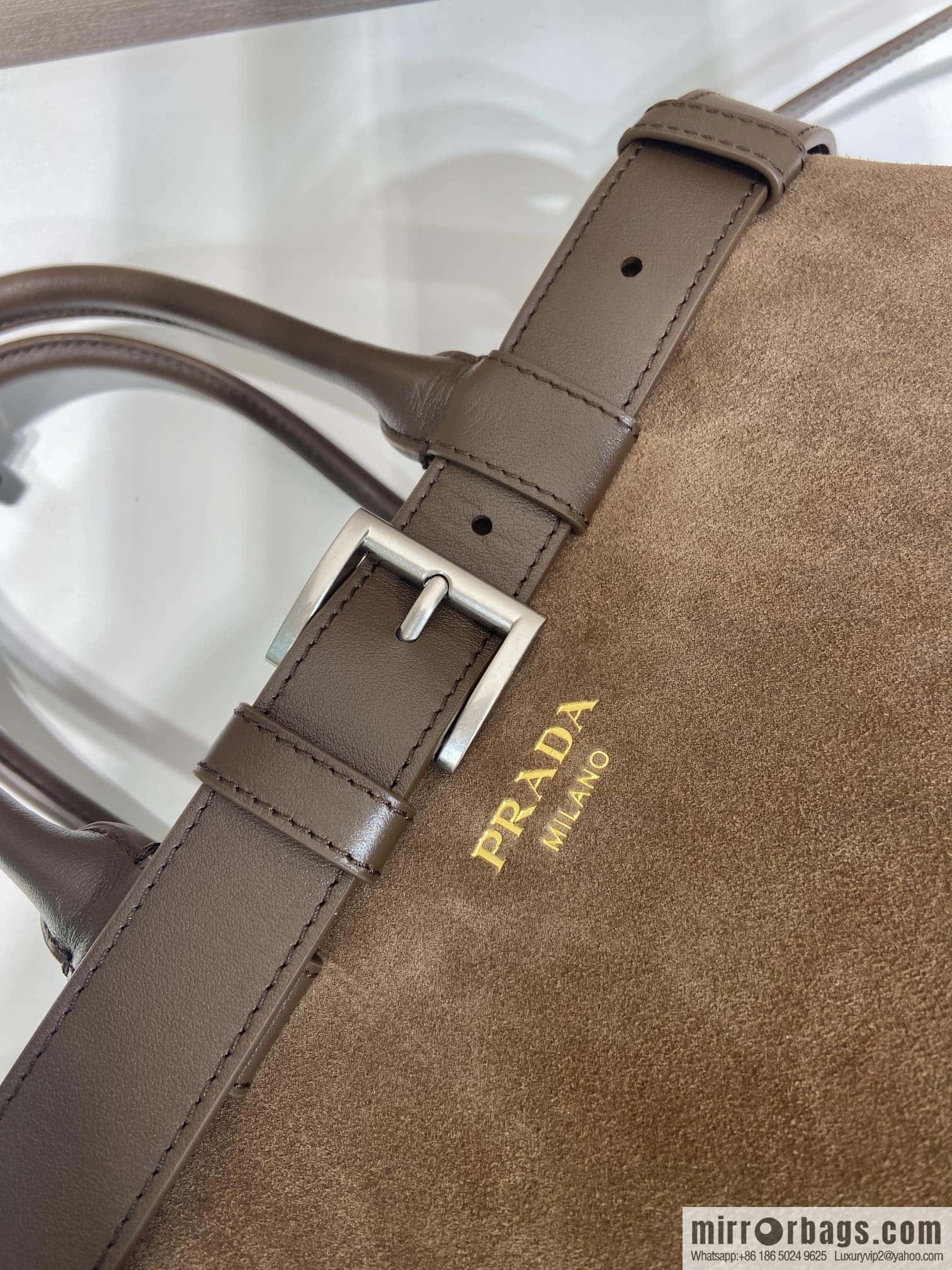 PRADA 🎉 new women's bag 🎉 1BA416 large fleece leather🎉