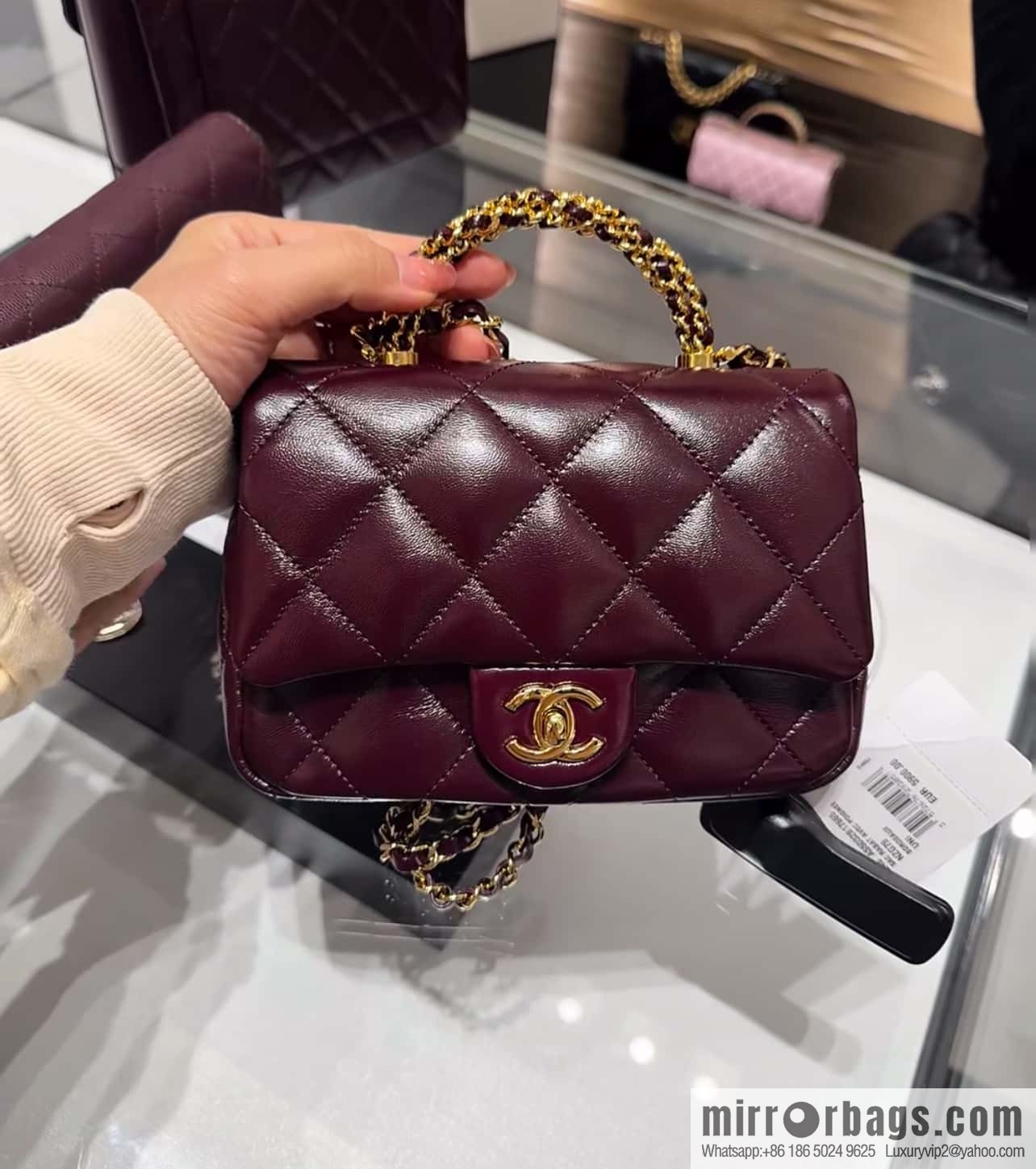 𝐂𝐇𝐀𝐍𝐄𝐋 𝟐𝟒𝐛 Flap new thick chain handle, square fat man, small, burgundy AS5032