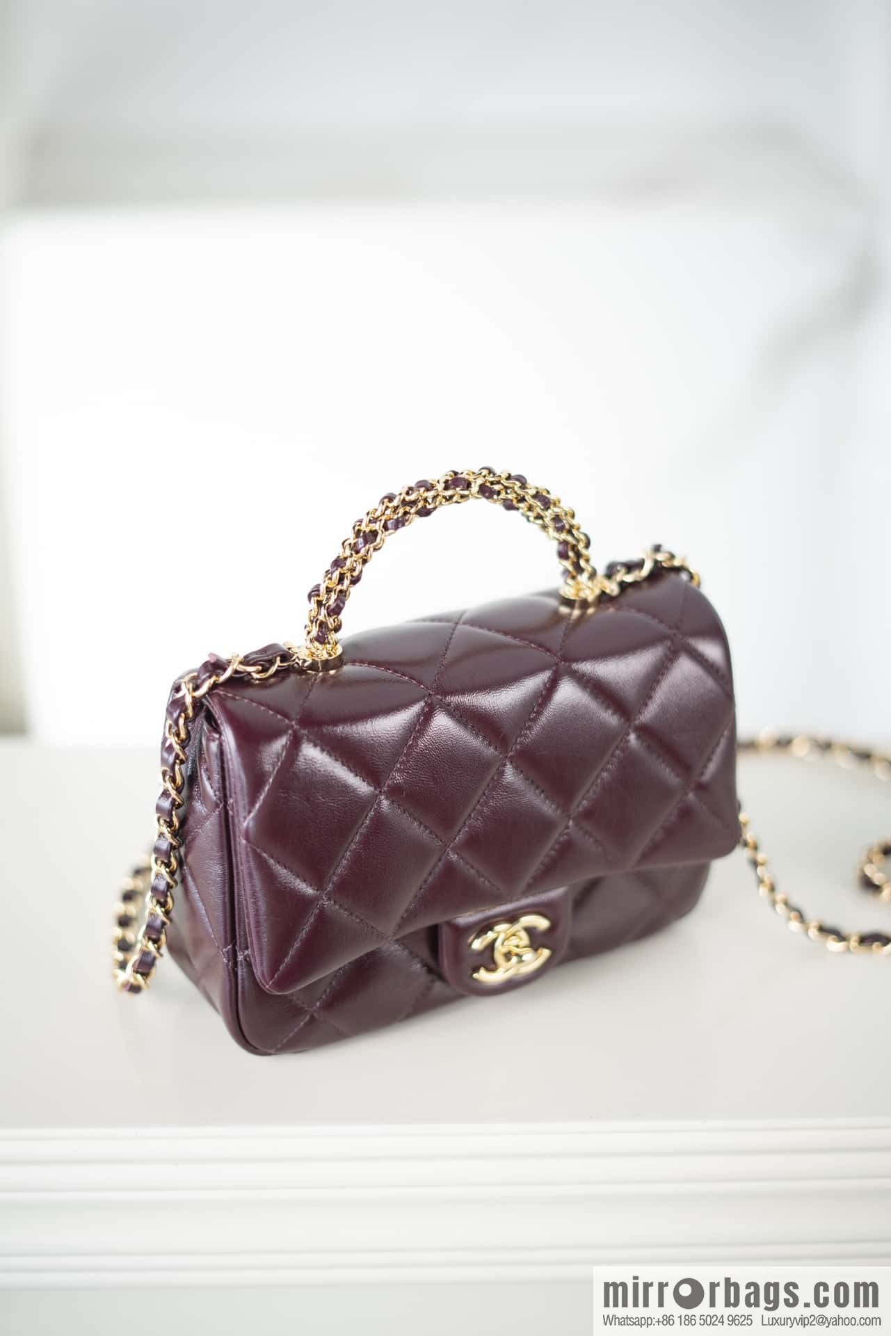 𝐂𝐇𝐀𝐍𝐄𝐋 𝟐𝟒𝐛 Flap new thick chain handle, square fat man, small, burgundy AS5032