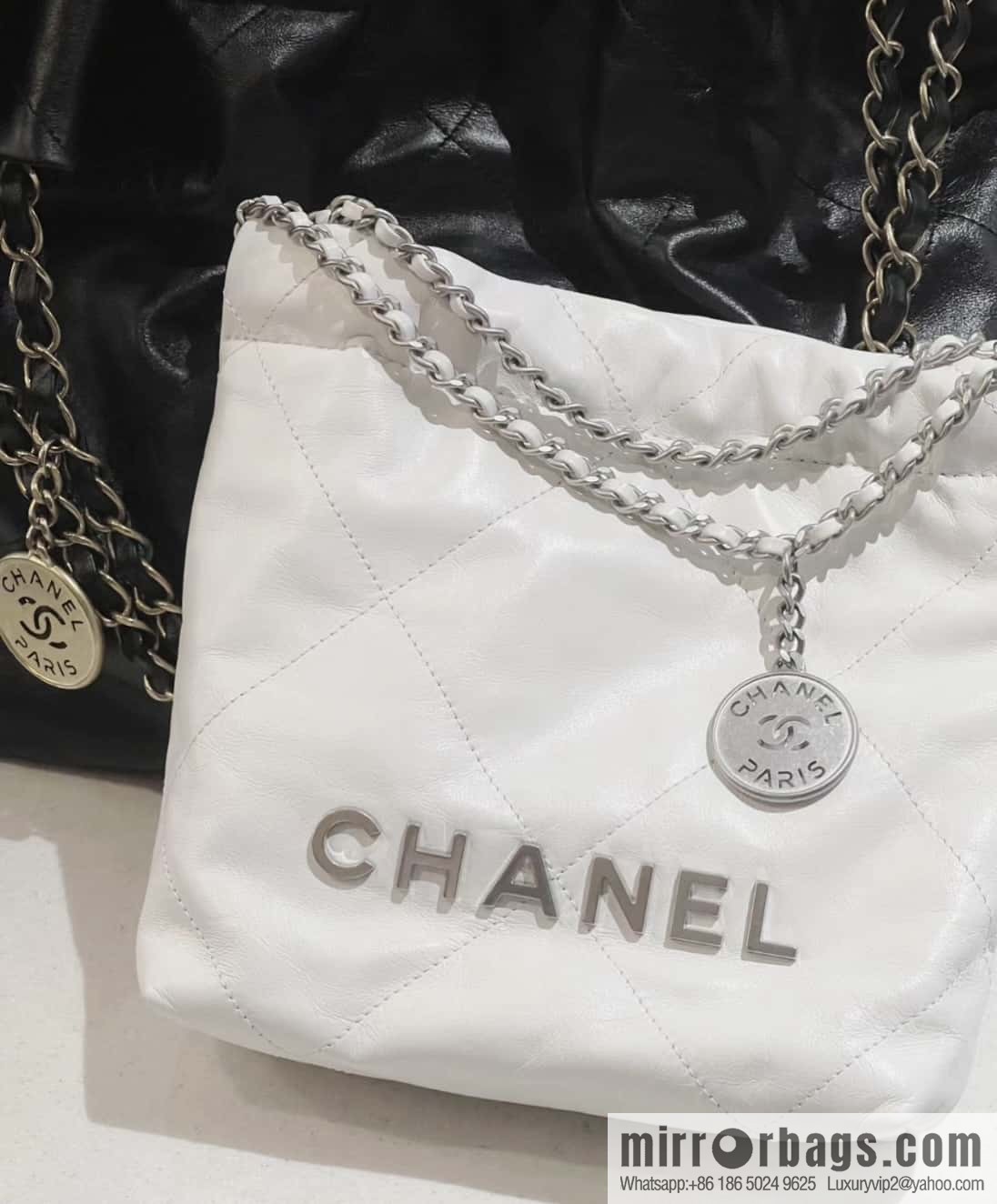 𝐂𝐇𝐀𝐍𝐄𝐋 23S 22Mini bag silver, genuine leather AS3980