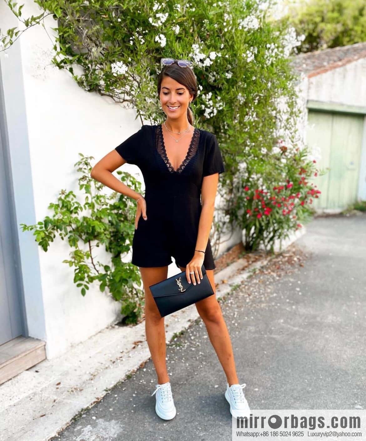YSL 𝑼𝒑𝒕𝒐𝒘𝒏_ Caviar Clutch 565739 Black