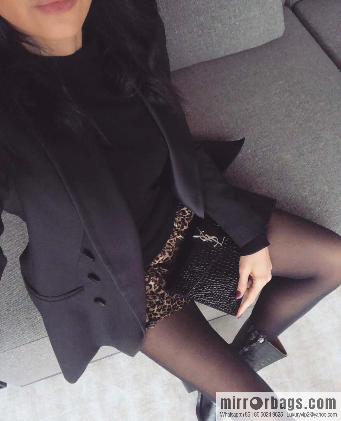YSL 𝑼𝒑𝒕𝒐𝒘𝒏_ crocodile clutch 565739 black/silver buckle