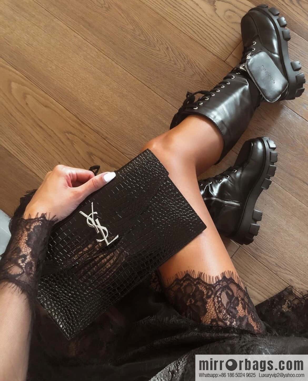 YSL 𝑼𝒑𝒕𝒐𝒘𝒏_ crocodile clutch 565739 black/silver buckle