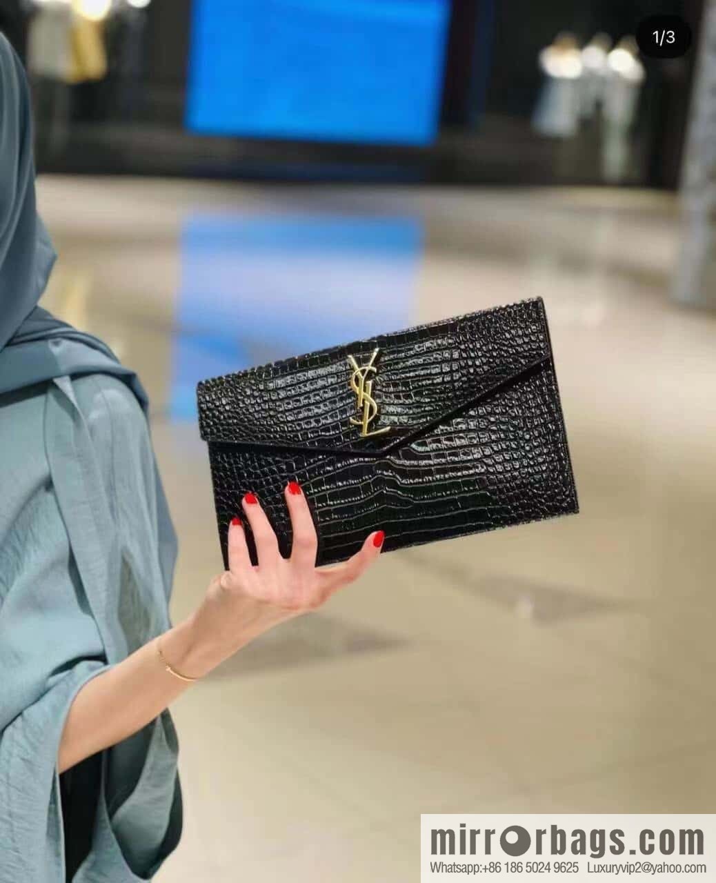 YSL 𝑼𝒑𝒕𝒐𝒘𝒏_ crocodile pattern clutch bag 565739 black/gold buckle