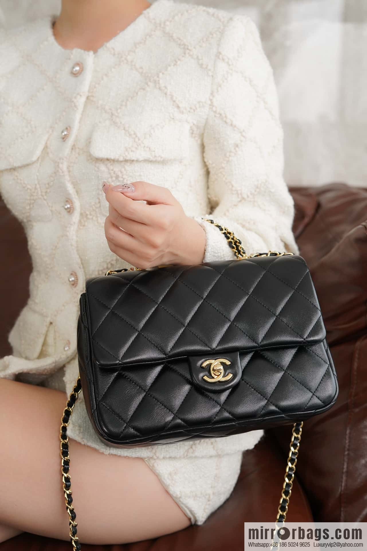 𝐂𝐇𝐀𝐍𝐄𝐋 𝟐𝟒𝐛 Flap new thick chain handle, large AS5043 black