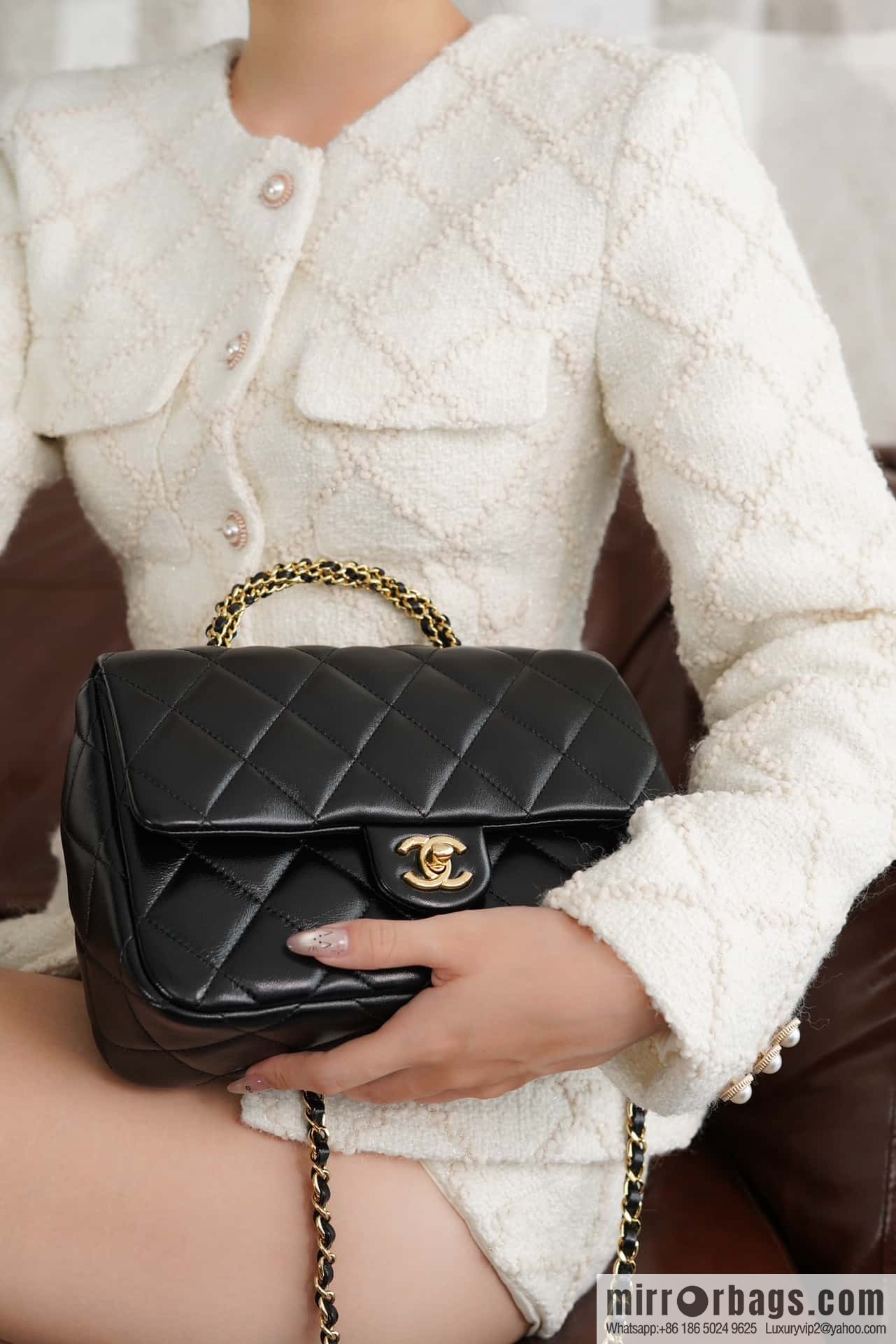 𝐂𝐇𝐀𝐍𝐄𝐋 𝟐𝟒𝐛 Flap new thick chain handle, large AS5043 black