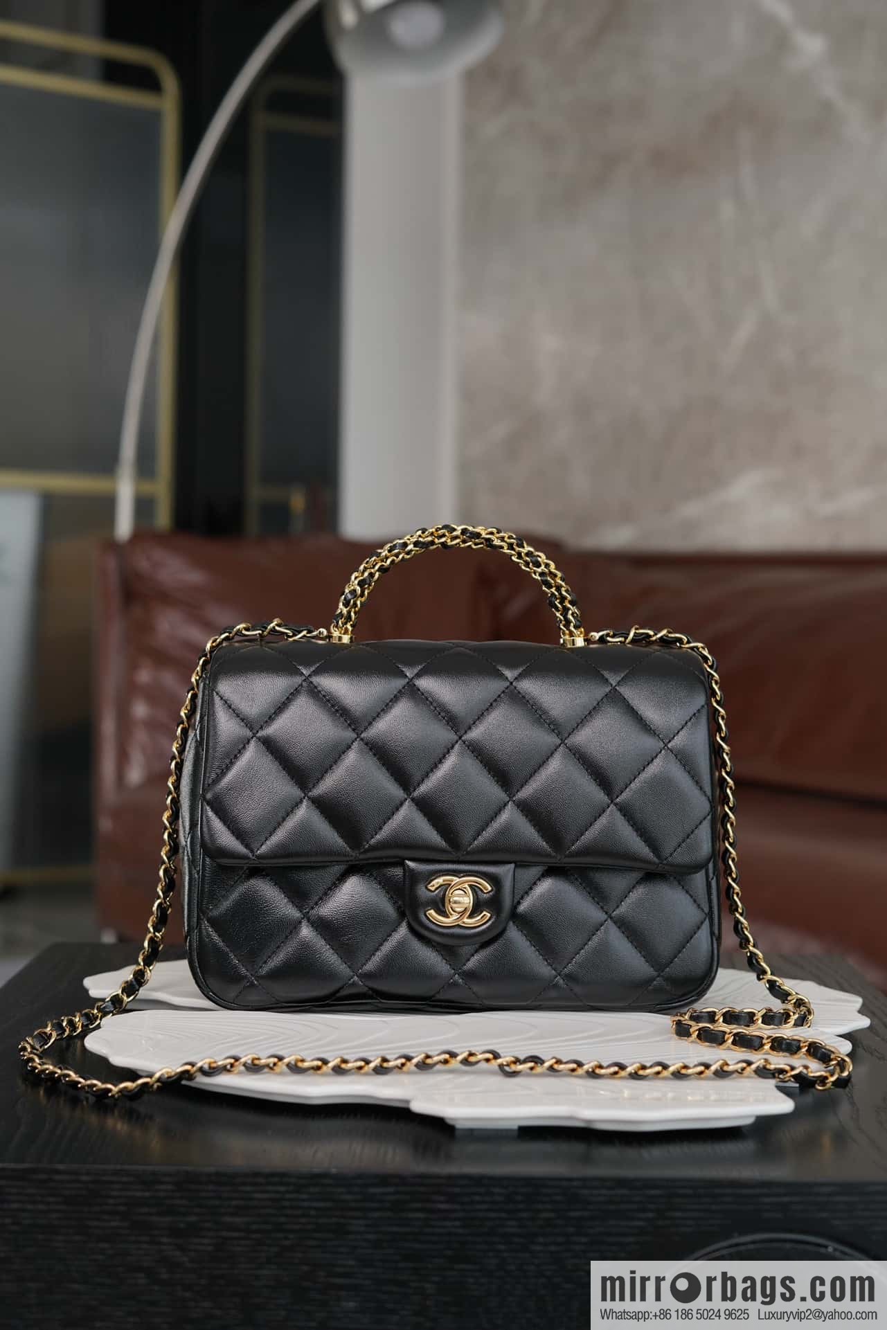 𝐂𝐇𝐀𝐍𝐄𝐋 𝟐𝟒𝐛 Flap new thick chain handle, large AS5043 black