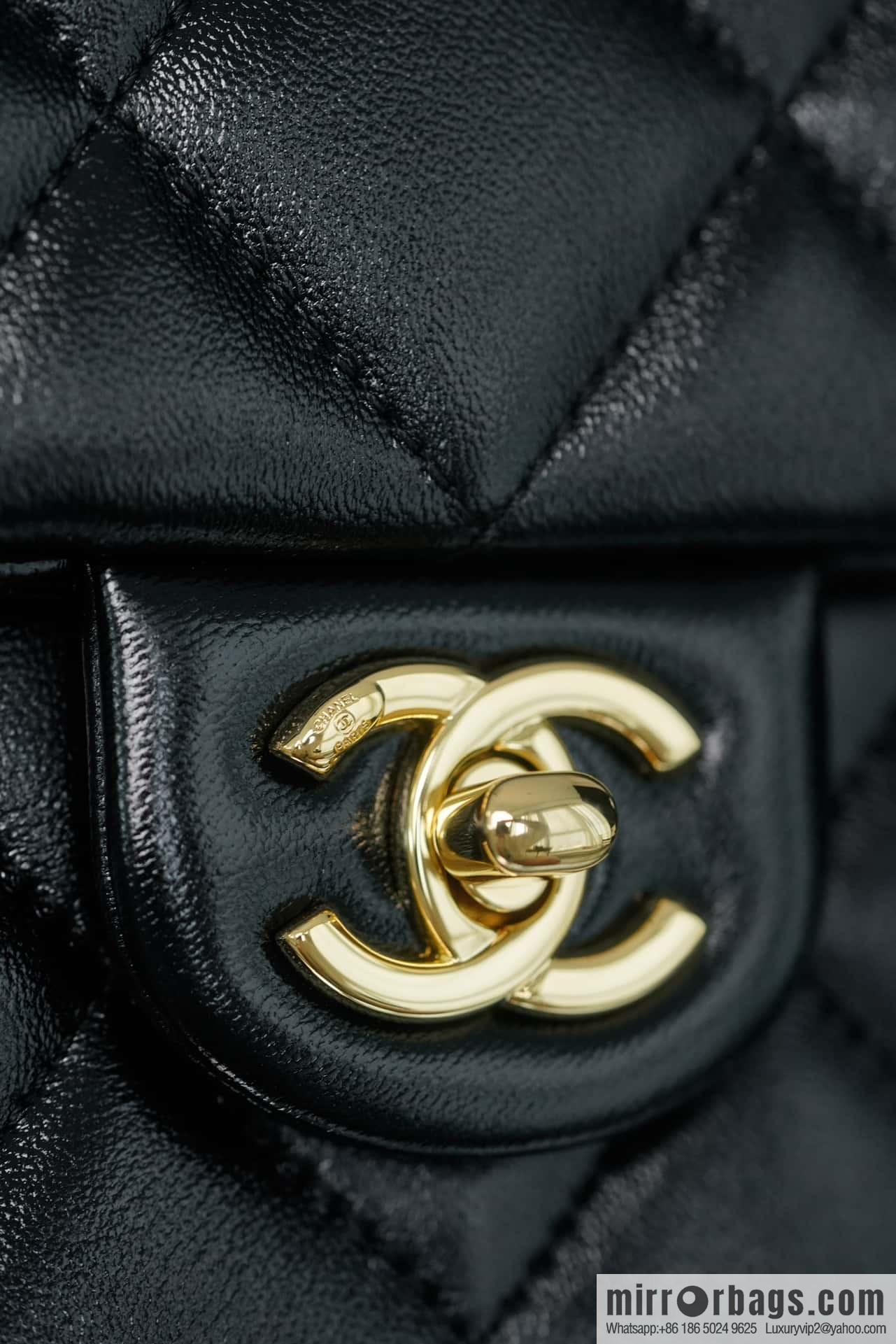 𝐂𝐇𝐀𝐍𝐄𝐋 𝟐𝟒𝐛 Flap new thick chain handle, large AS5043 black