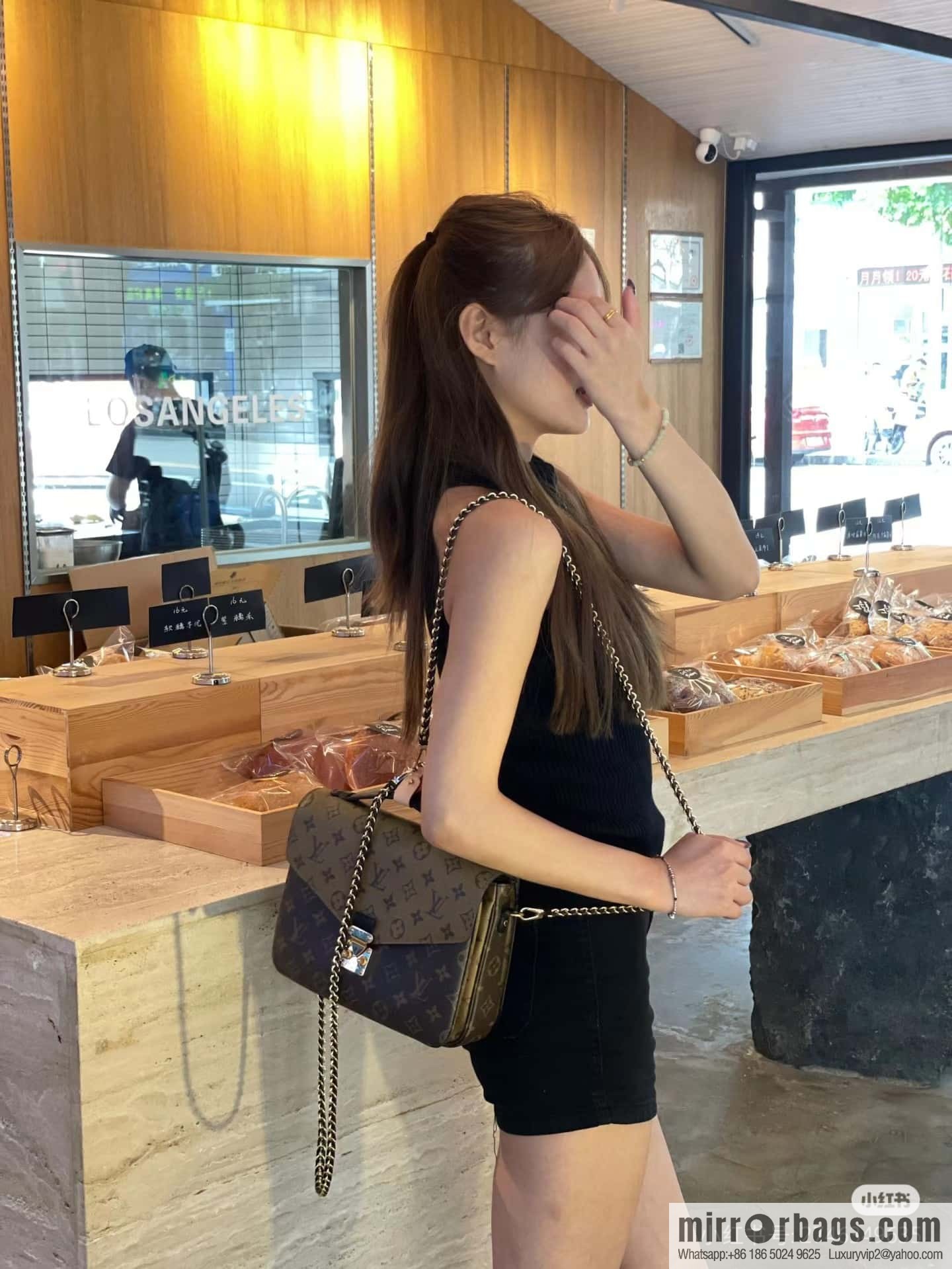 LV M11941 Pochette Métis Backpack