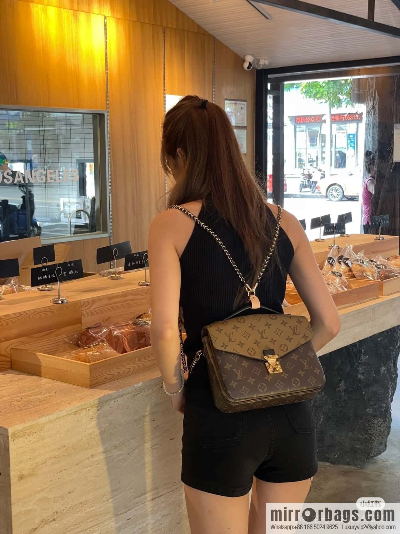 LV M11941 Pochette Métis Backpack