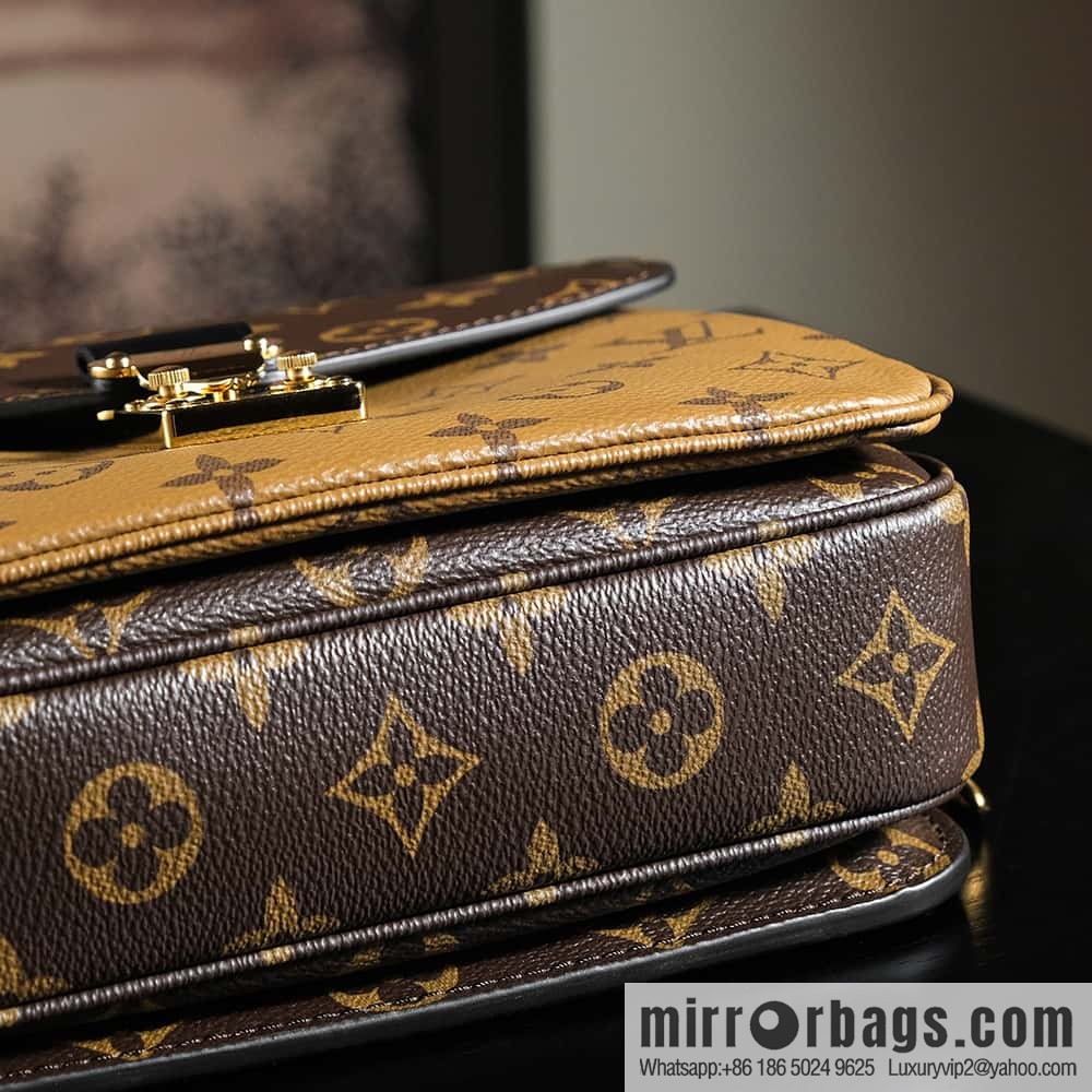 LV M11941 Pochette Métis Backpack
