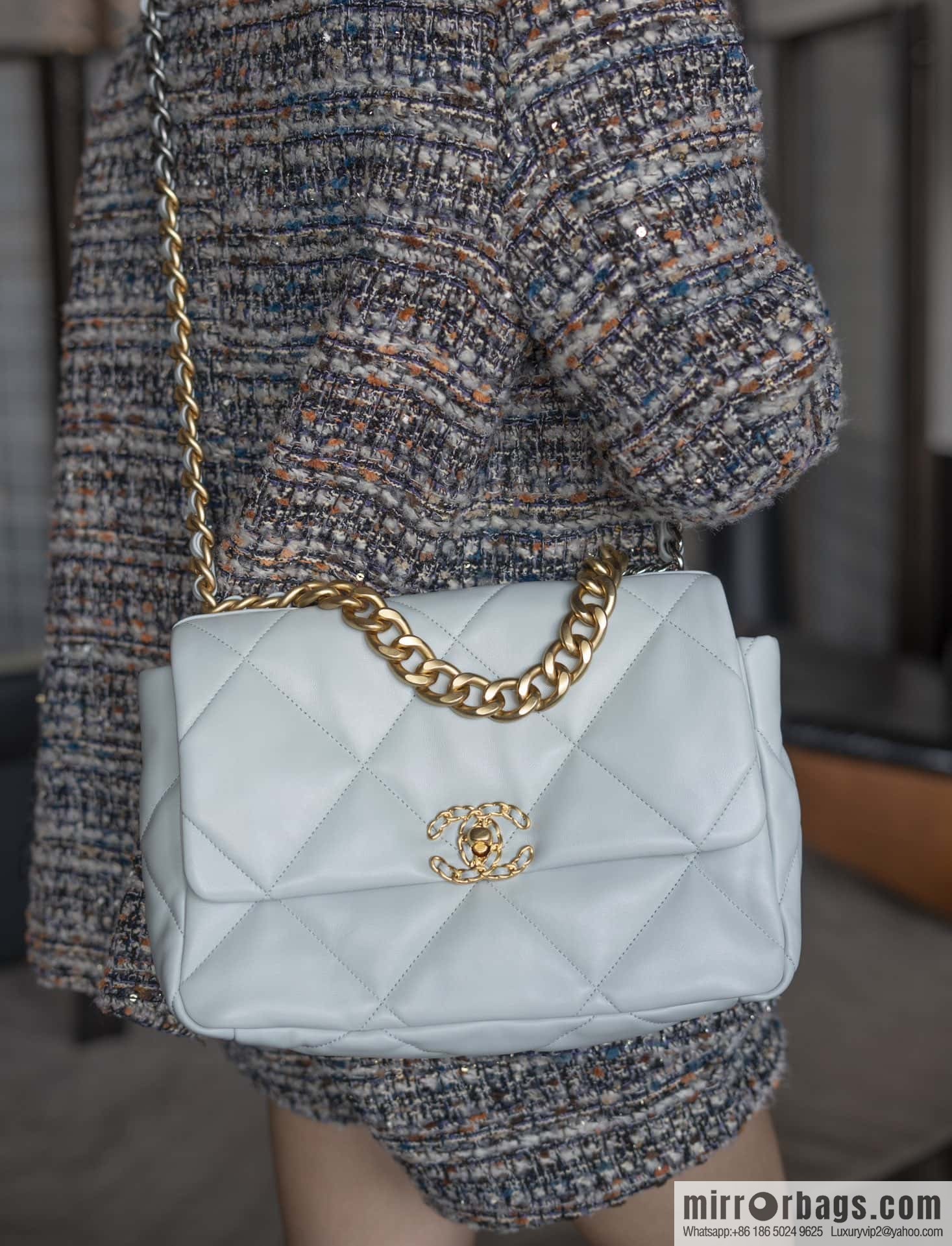 ππππ‘ππ βΆβΎ πππ medium, light blue AS1161