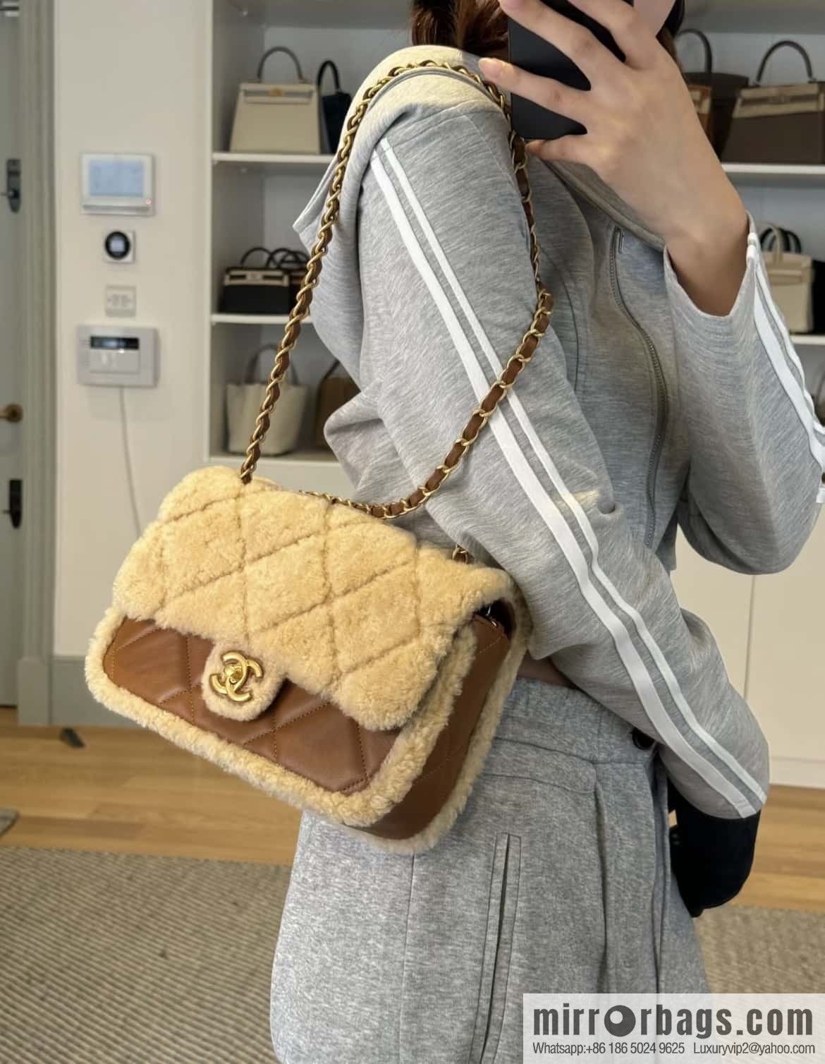 𝗖𝗛𝗔𝗡𝗘𝗟 24K Classic CF Teddy Bear, Large, Apricot AS5149 B18194 NZW48