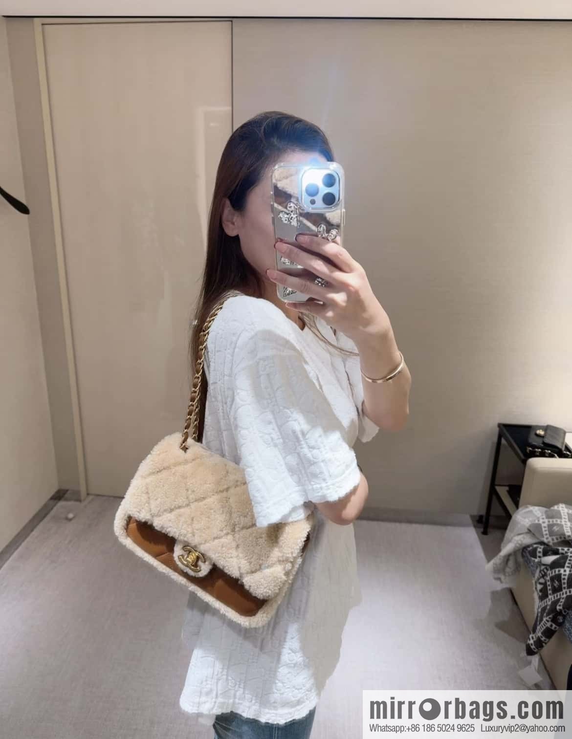 𝗖𝗛𝗔𝗡𝗘𝗟 24K Classic CF Teddy Bear, Large, Apricot AS5149 B18194 NZW48