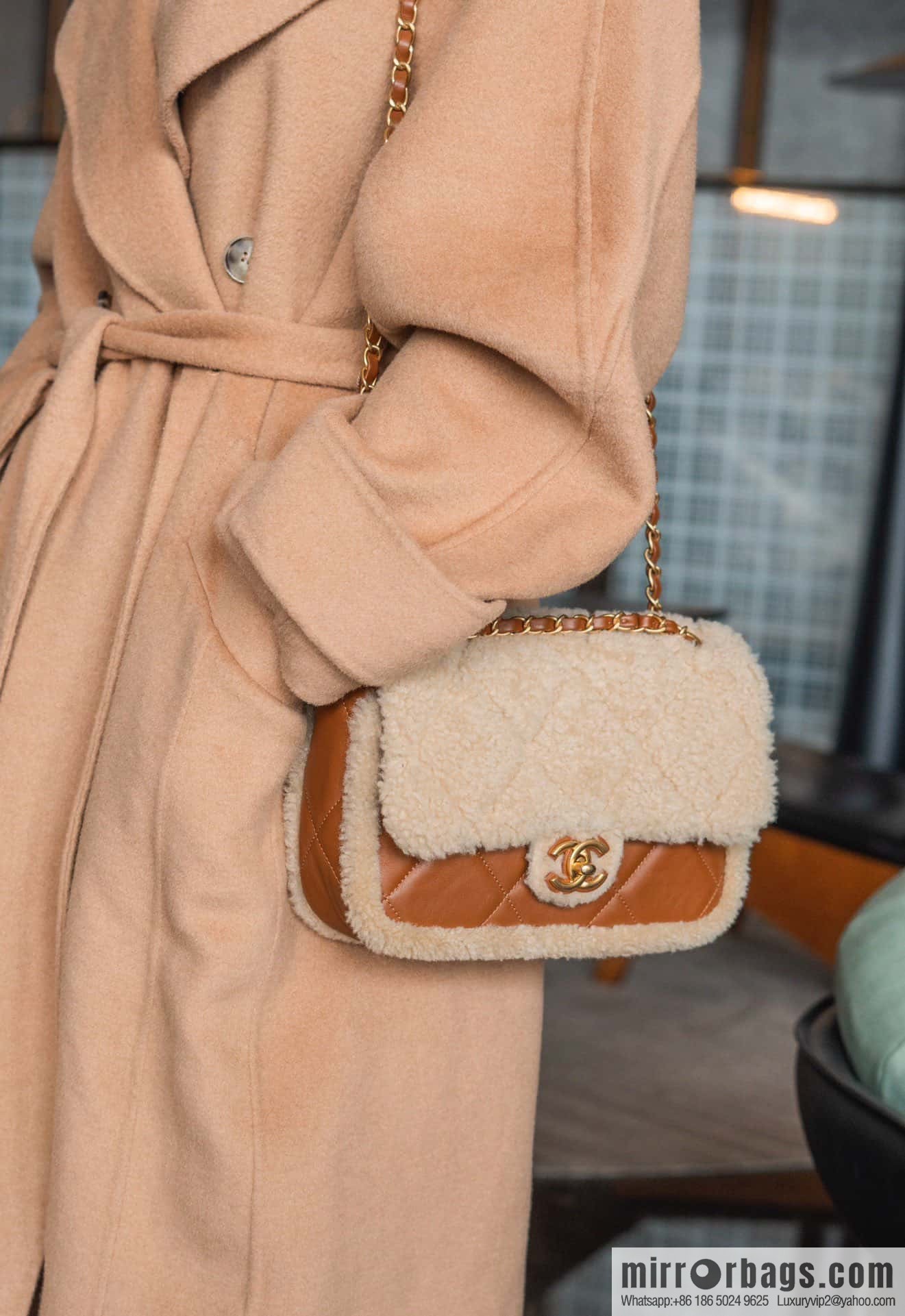 𝗖𝗛𝗔𝗡𝗘𝗟 24K Classic CF Teddy Bear, Large, Apricot AS5149 B18194 NZW48