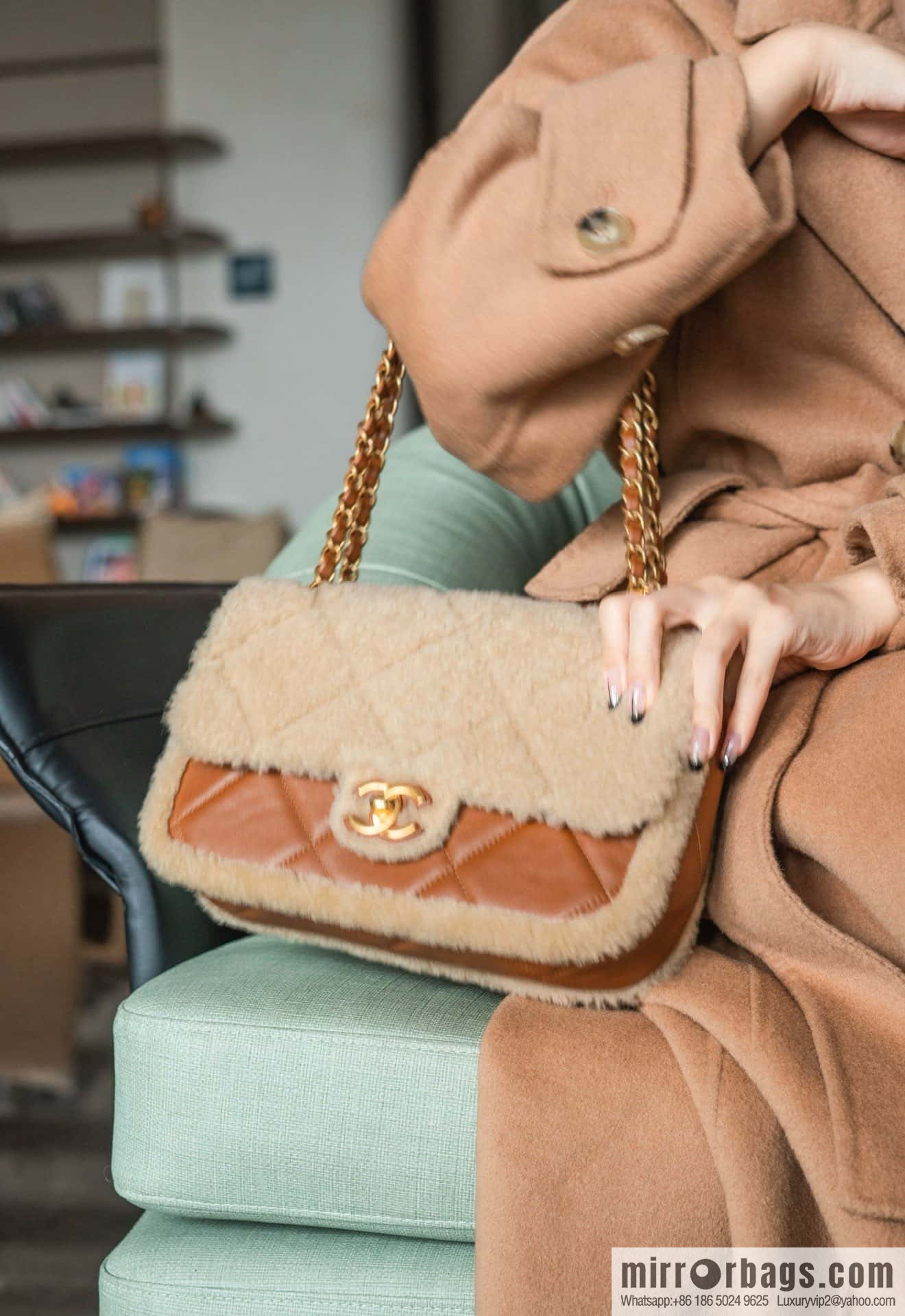 𝗖𝗛𝗔𝗡𝗘𝗟 24K Classic CF Teddy Bear, Large, Apricot AS5149 B18194 NZW48