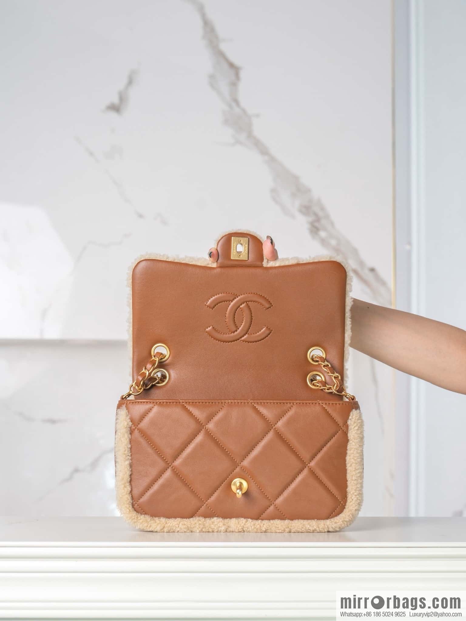 𝗖𝗛𝗔𝗡𝗘𝗟 24K Classic CF Teddy Bear, Large, Apricot AS5149 B18194 NZW48