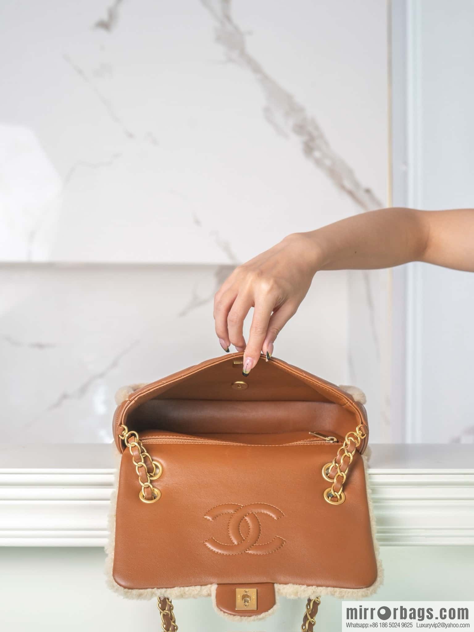 𝗖𝗛𝗔𝗡𝗘𝗟 24K Classic CF Teddy Bear, Large, Apricot AS5149 B18194 NZW48