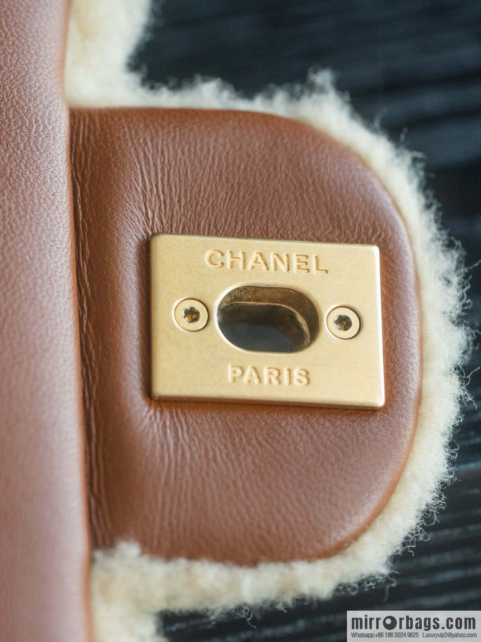 𝗖𝗛𝗔𝗡𝗘𝗟 24K Classic CF Teddy Bear, Large, Apricot AS5149 B18194 NZW48