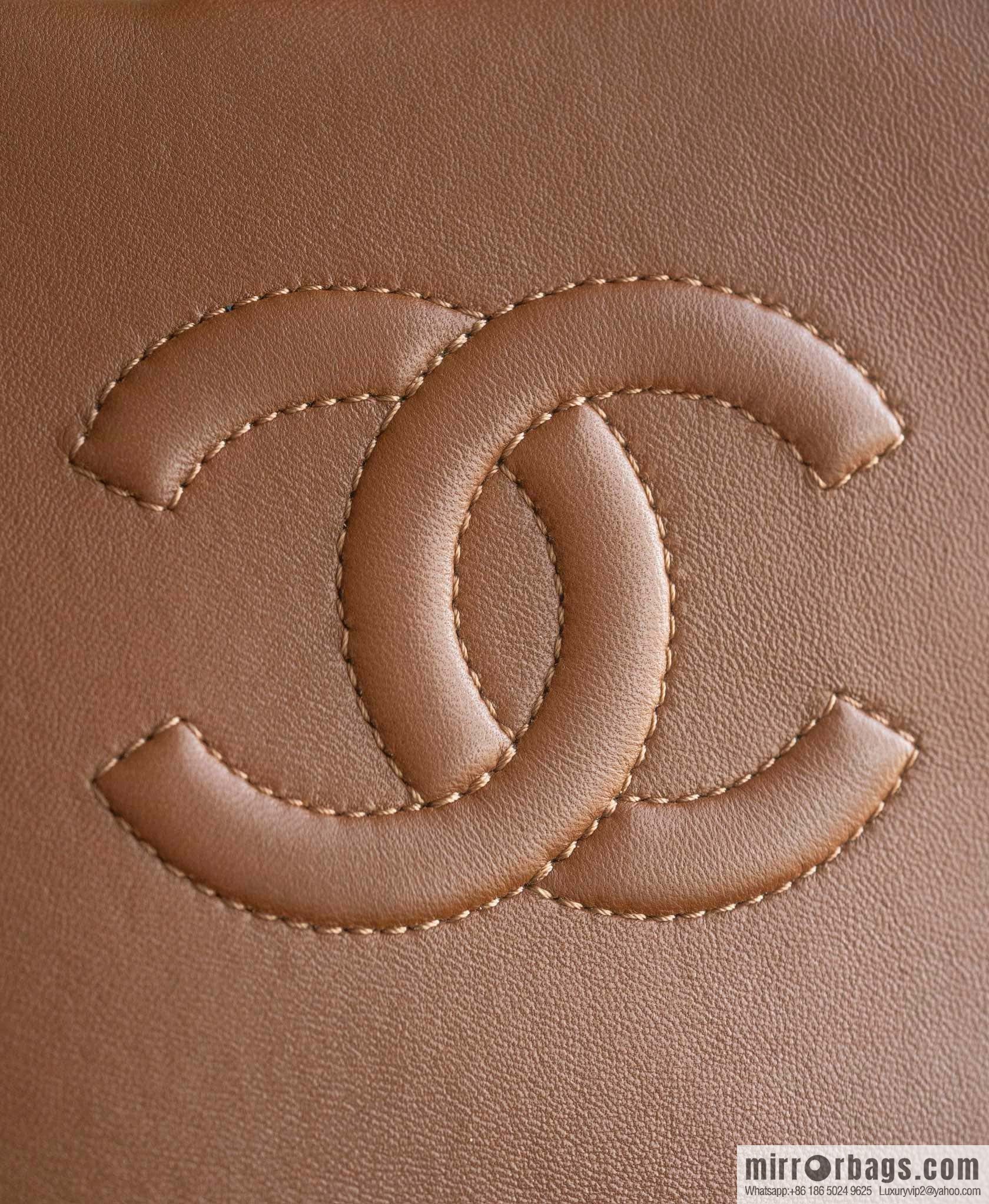 𝗖𝗛𝗔𝗡𝗘𝗟 24K Classic CF Teddy Bear, Large, Apricot AS5149 B18194 NZW48