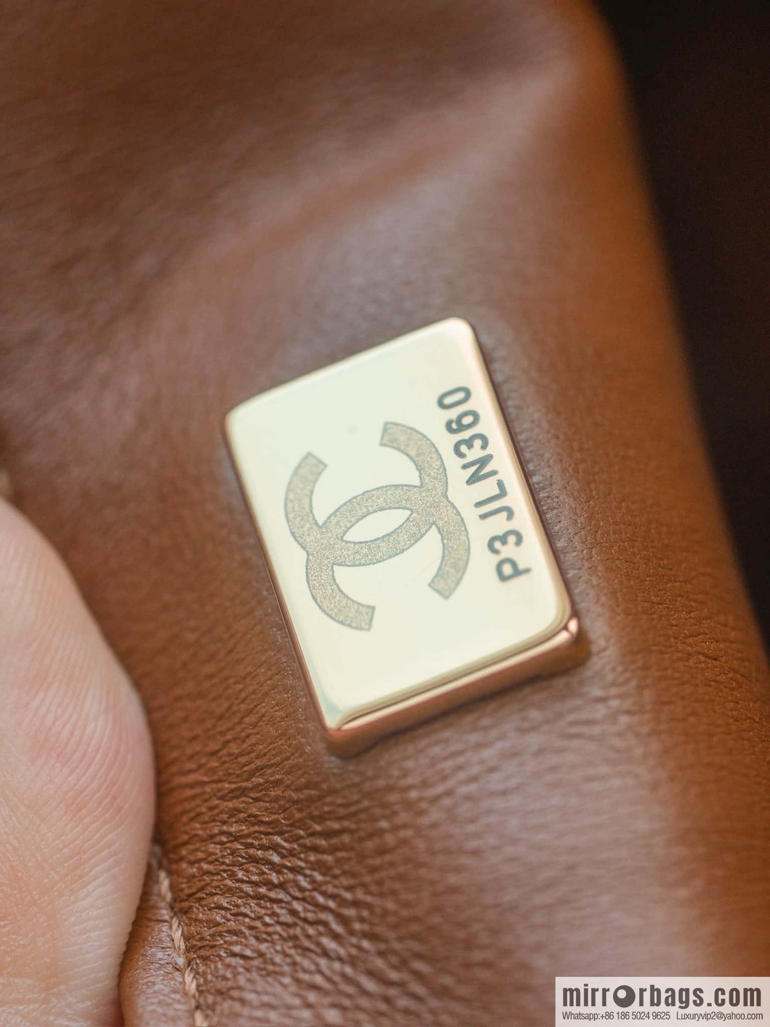 𝗖𝗛𝗔𝗡𝗘𝗟 24K Classic CF Teddy Bear, Large, Apricot AS5149 B18194 NZW48