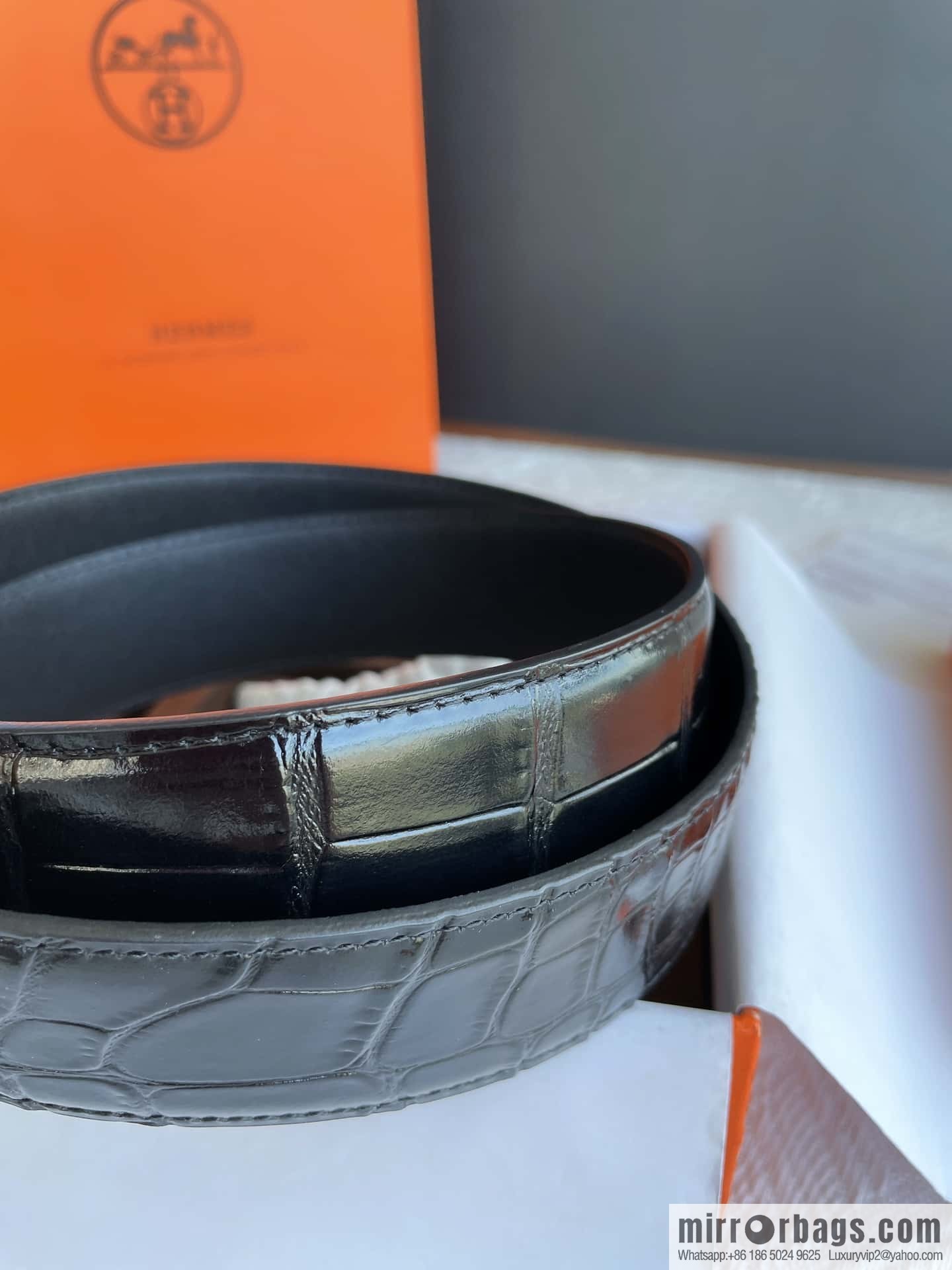 Hermes Hermes, exquisite Wu Gang glossy buckle, imported cowhide pressed crocodile pattern cowhide belt 38cm