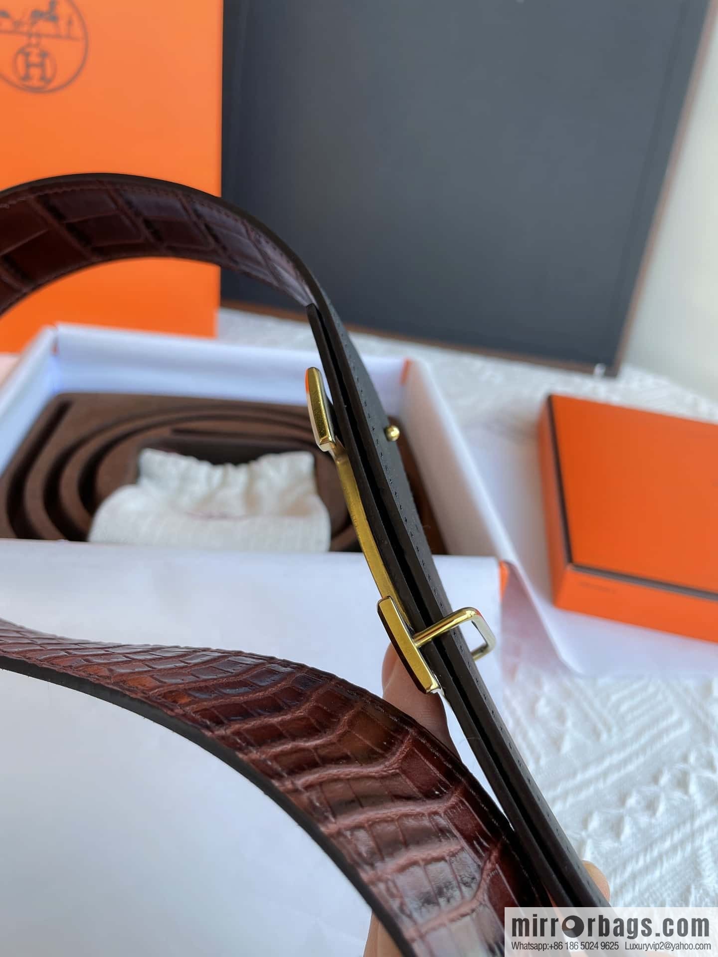 Hermes Hermes, exquisite Wu Gang glossy buckle, imported cowhide pressed crocodile pattern cowhide belt 38cm