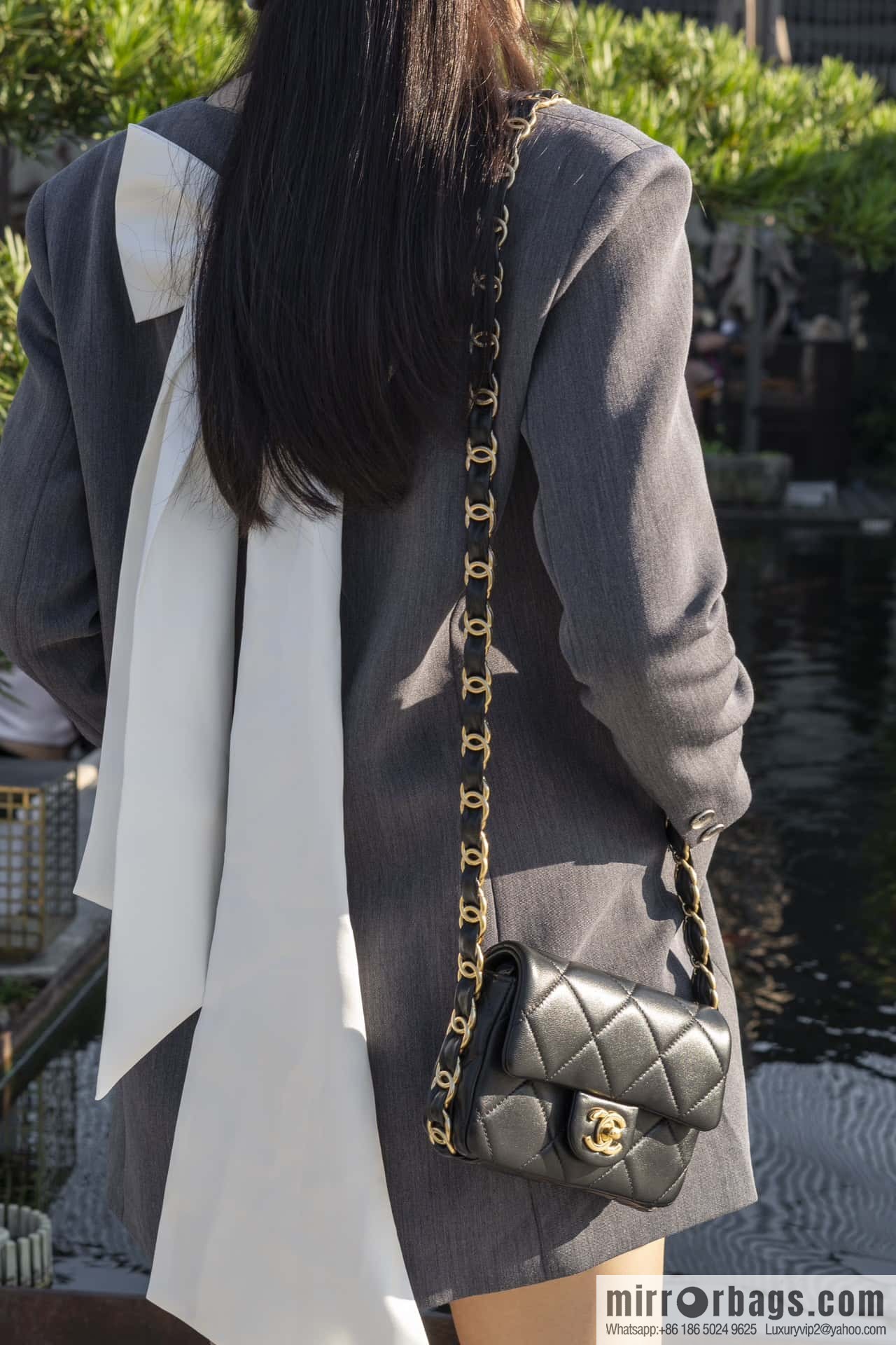 𝐂𝐡𝐚𝐧𝐞𝐥 𝟐𝟒𝐤 𝐜𝐟 thick chain black gold AS5175