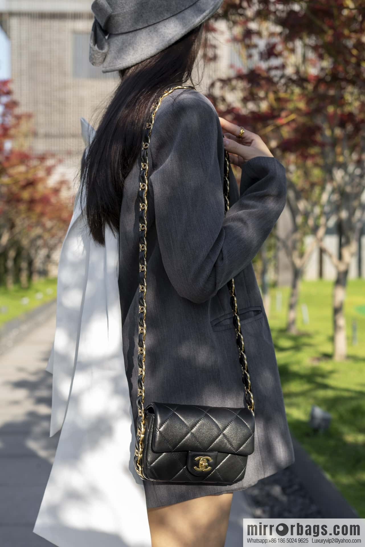 𝐂𝐡𝐚𝐧𝐞𝐥 𝟐𝟒𝐤 𝐜𝐟 thick chain black gold AS5175