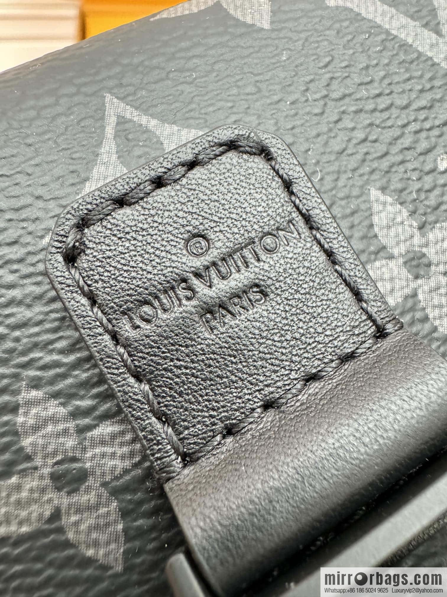 LV M12518 Getaway Messenger