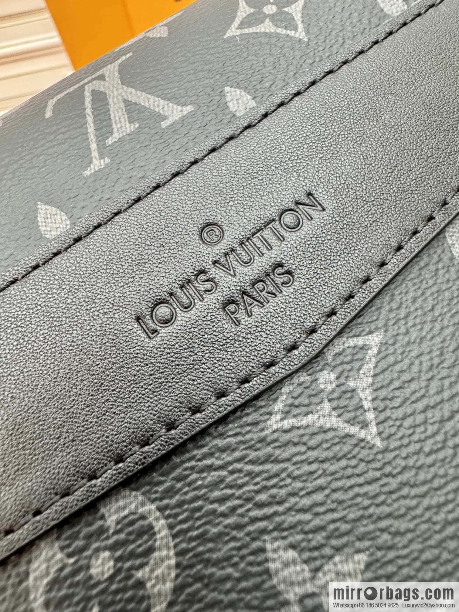 LV M12517 Messenger Voyager PM