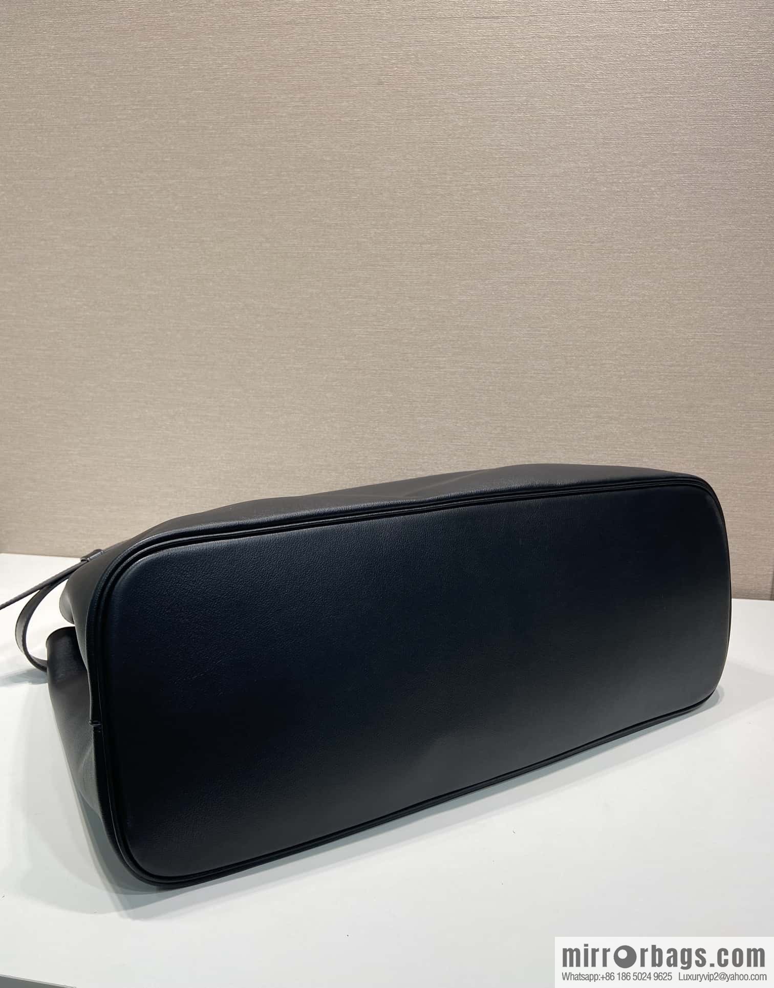 PRADA 🎉 new men's 🎉 1BG126 extra large 🎉🎉 belt buckle
